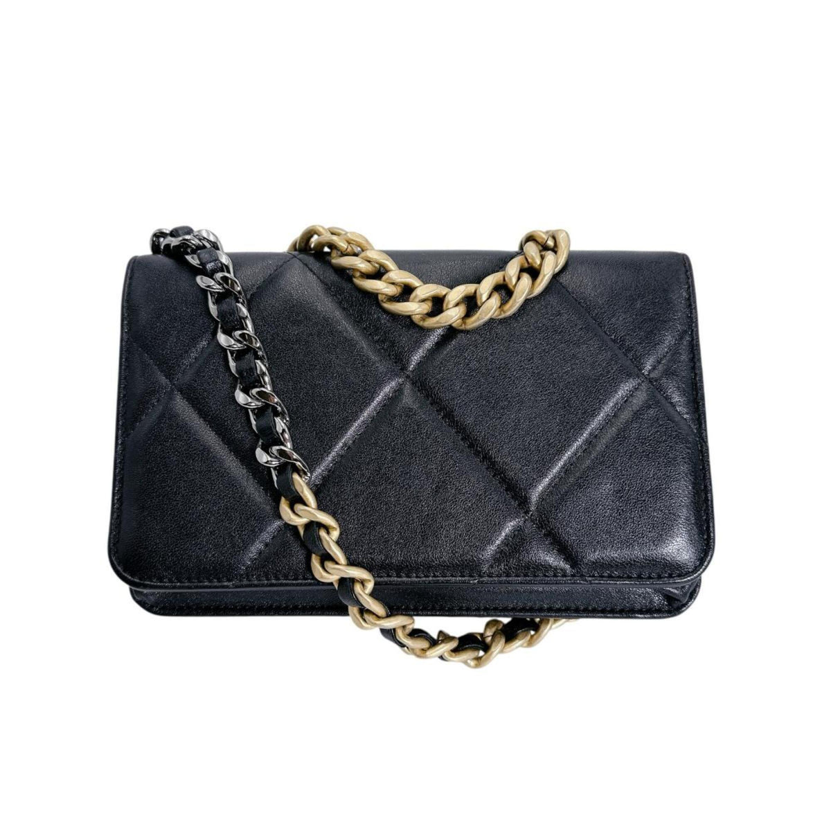 Chanel Black Leather Chain/Shoulder Wallet (Pre-Owned)