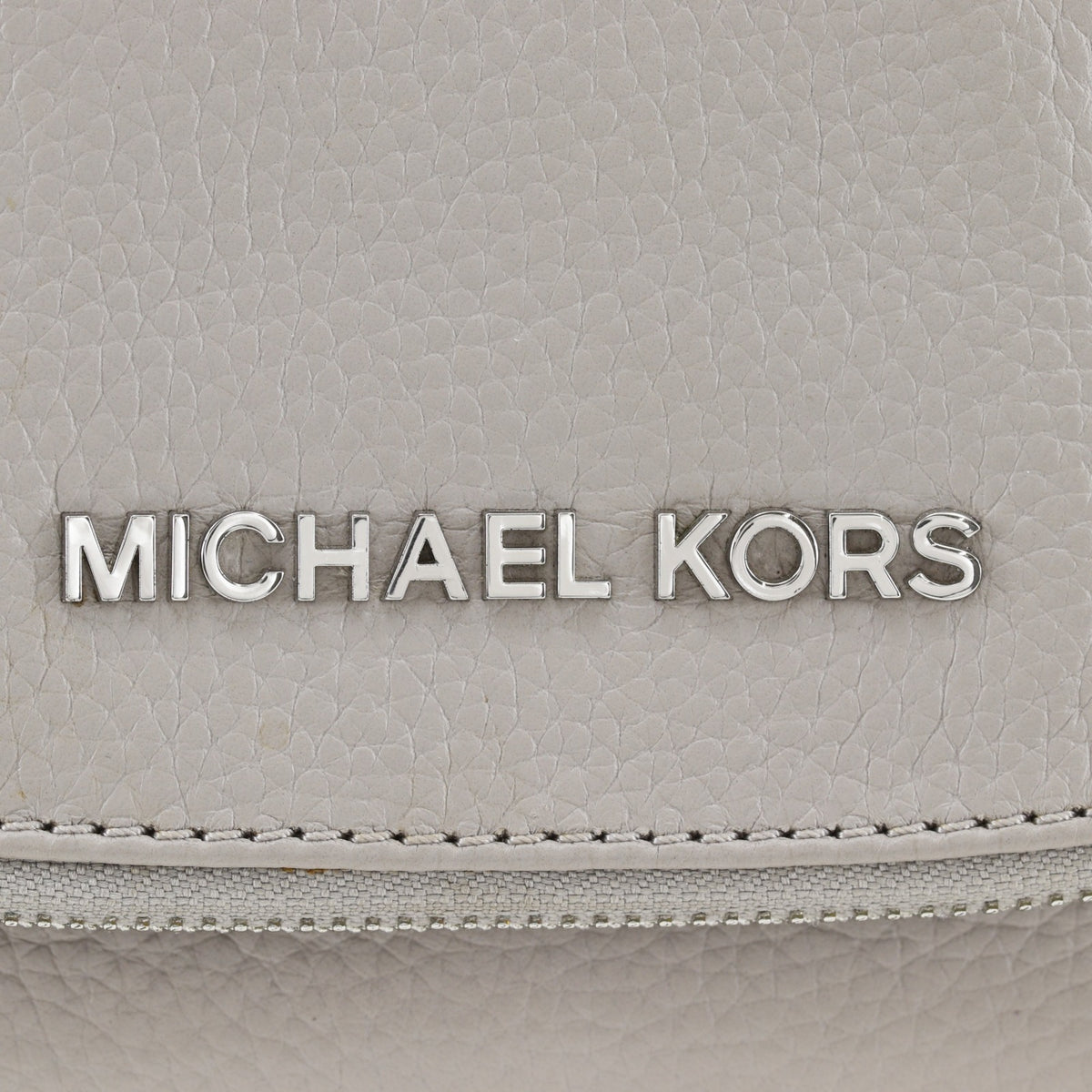 Michael Kors Gray Leather Shoulder Bag (Pre-Owned)