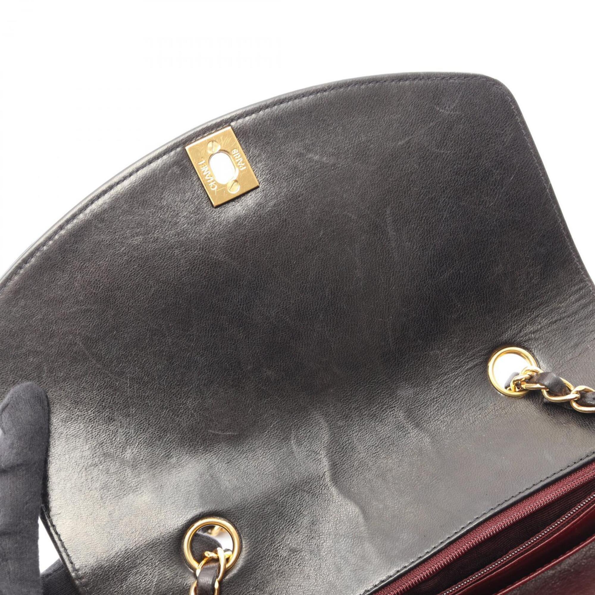 Chanel Matelasse Black Leather Handbag Shoulder Bag (Pre-Owned)