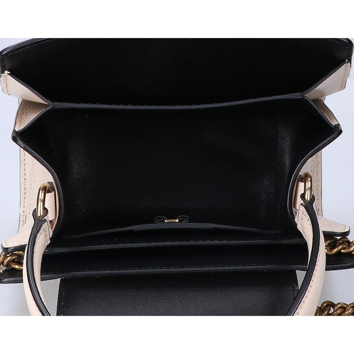 Salvatore Ferragamo Ivory Leather Handbag Shoulder Bag (Pre-Owned)