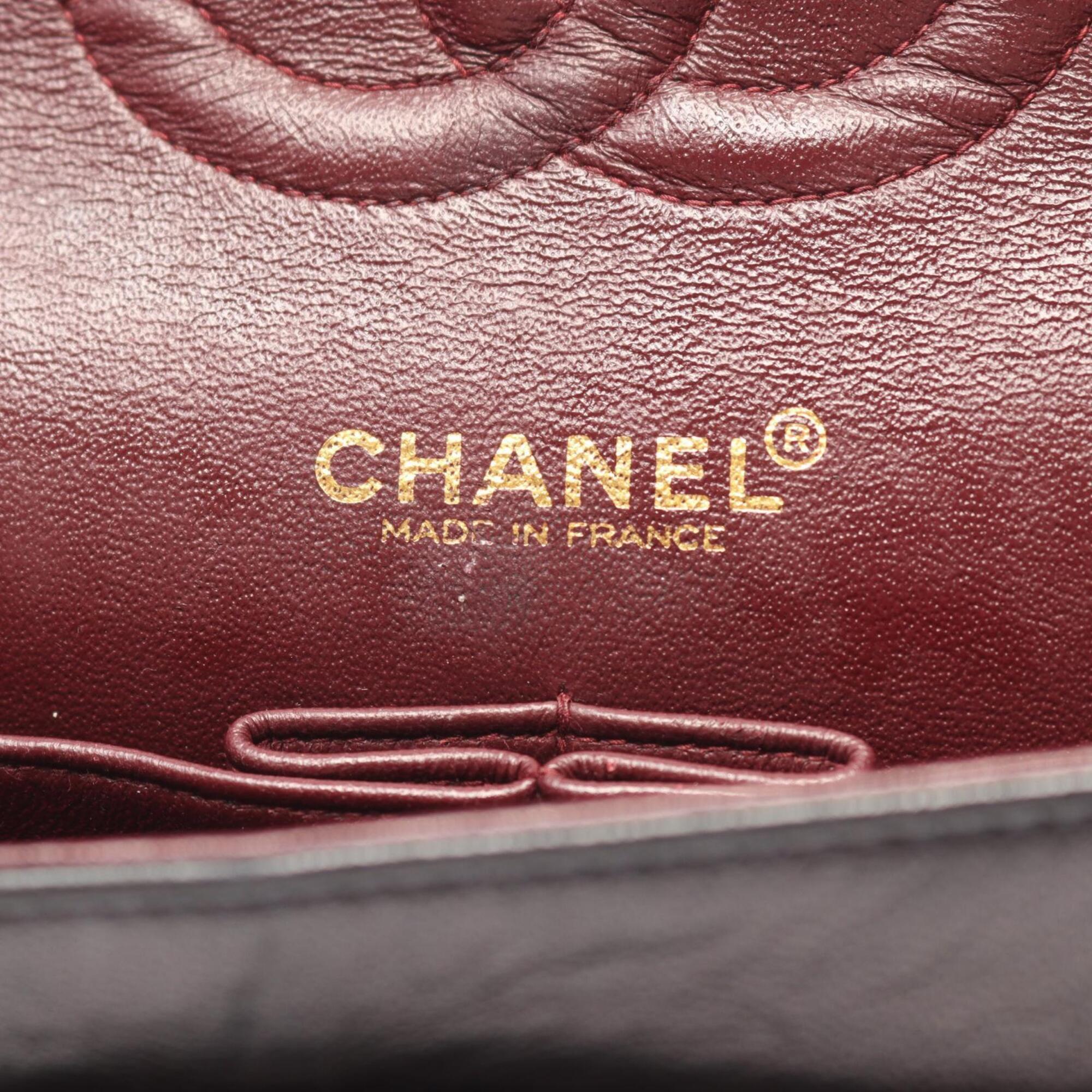 Chanel Black Leather Handbag Shoulder Bag (Pre-Owned)