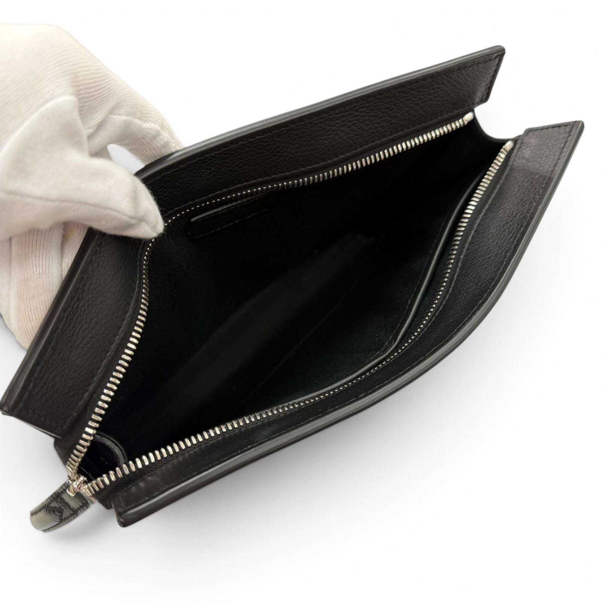Salvatore Ferragamo Black Leather Clutch Bag (Pre-Owned)