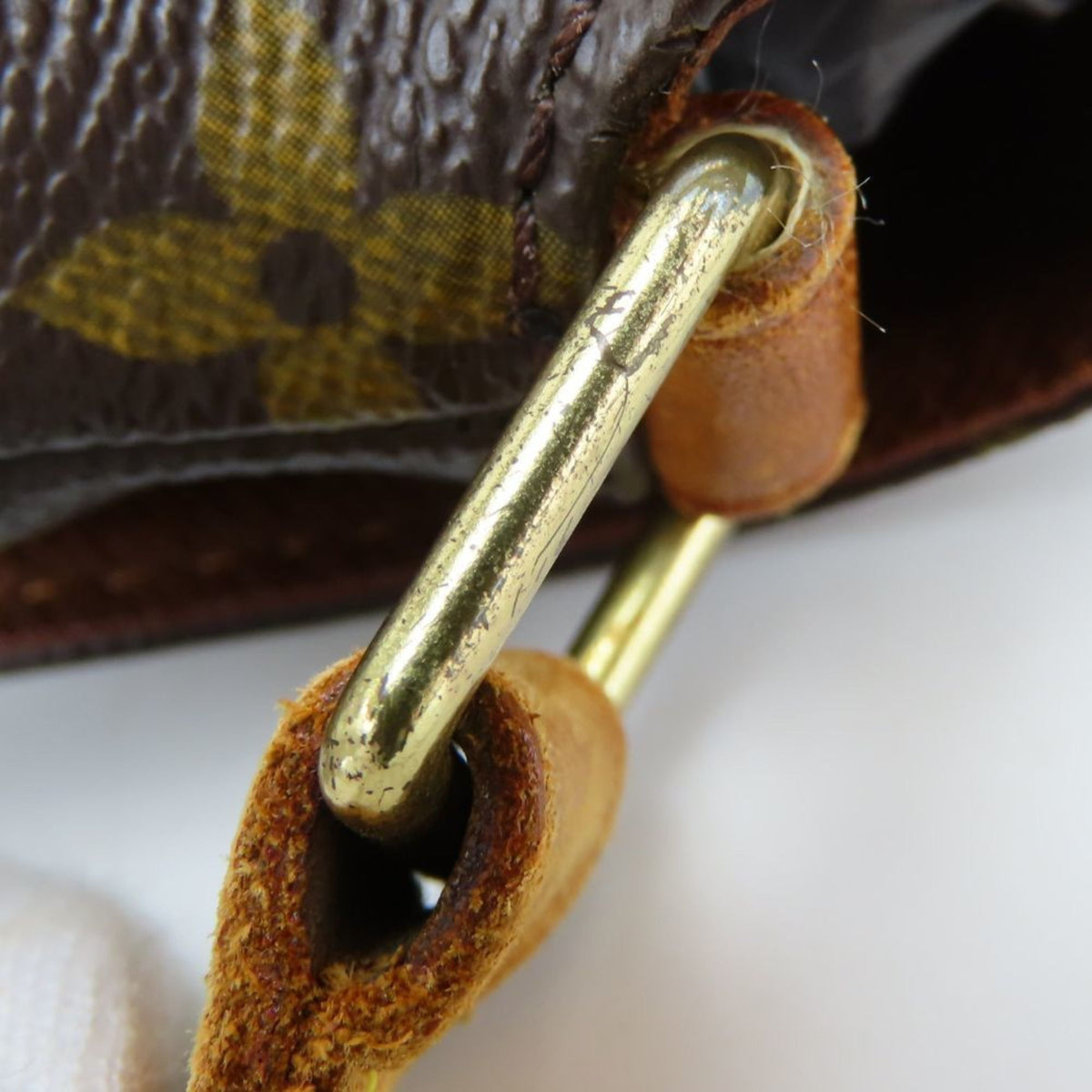 Louis Vuitton Brown Monogram Monogram Leather Shoulder Bag (Pre-Owned)