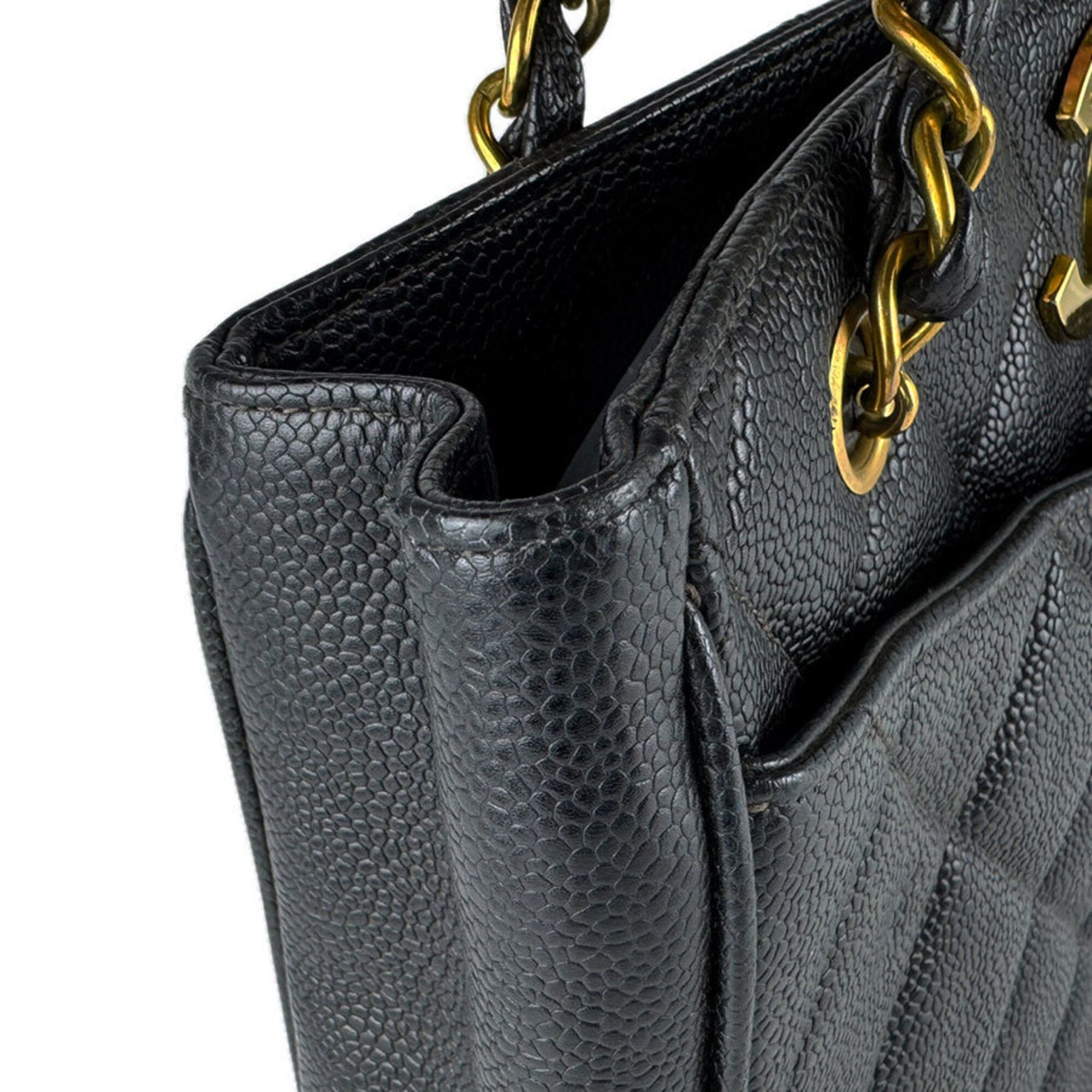 Chanel Black Grained Calfskin Shoulder Bag (Pre-Owned)