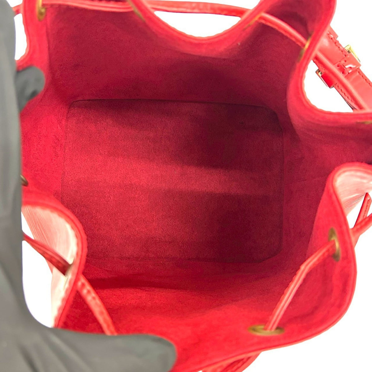 Louis Vuitton Red Color Epi Leather Shoulder Bag (Pre-Owned)