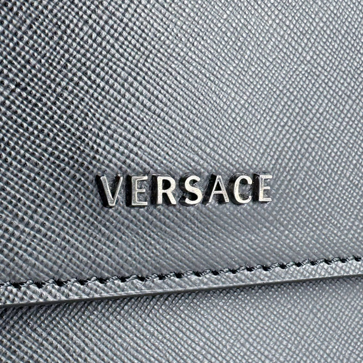Versace Black Leather Shoulder Bag (Pre-Owned)