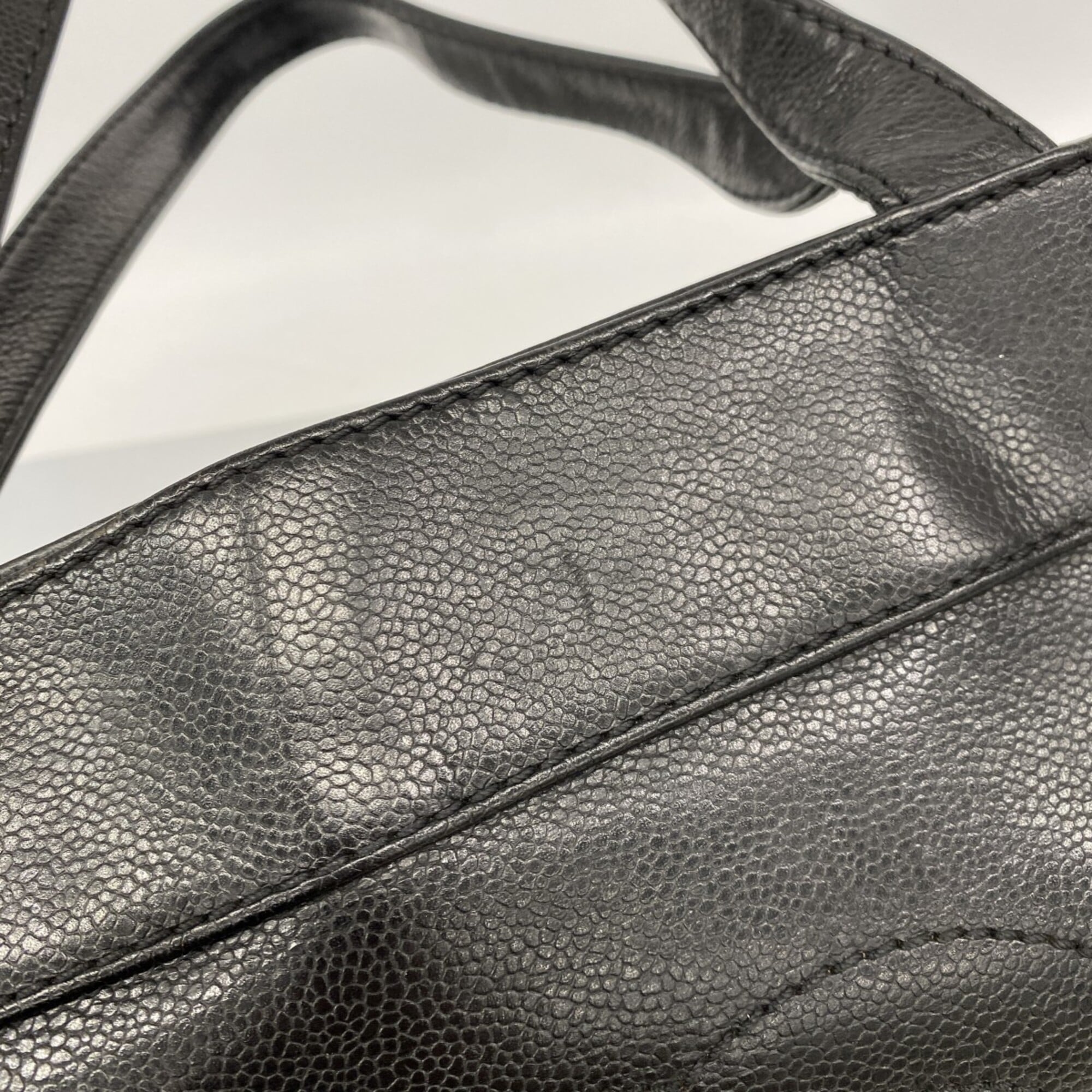 Chanel Black Grained Calfskin Tote Bag (Pre-Owned)