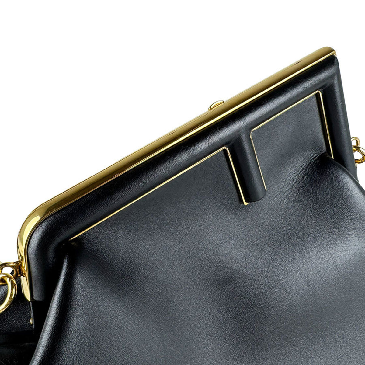 Fendi Black Leather Shoulder Bag (Pre-Owned)