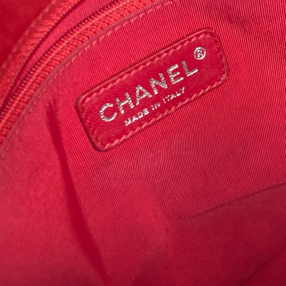 Chanel Pink Red Color Leather Shoulder Bag (Pre-Owned)