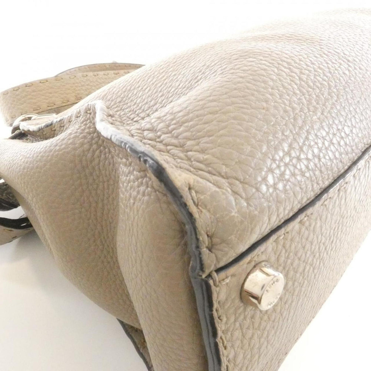 Fendi Beige Leather Handbag (Pre-Owned)