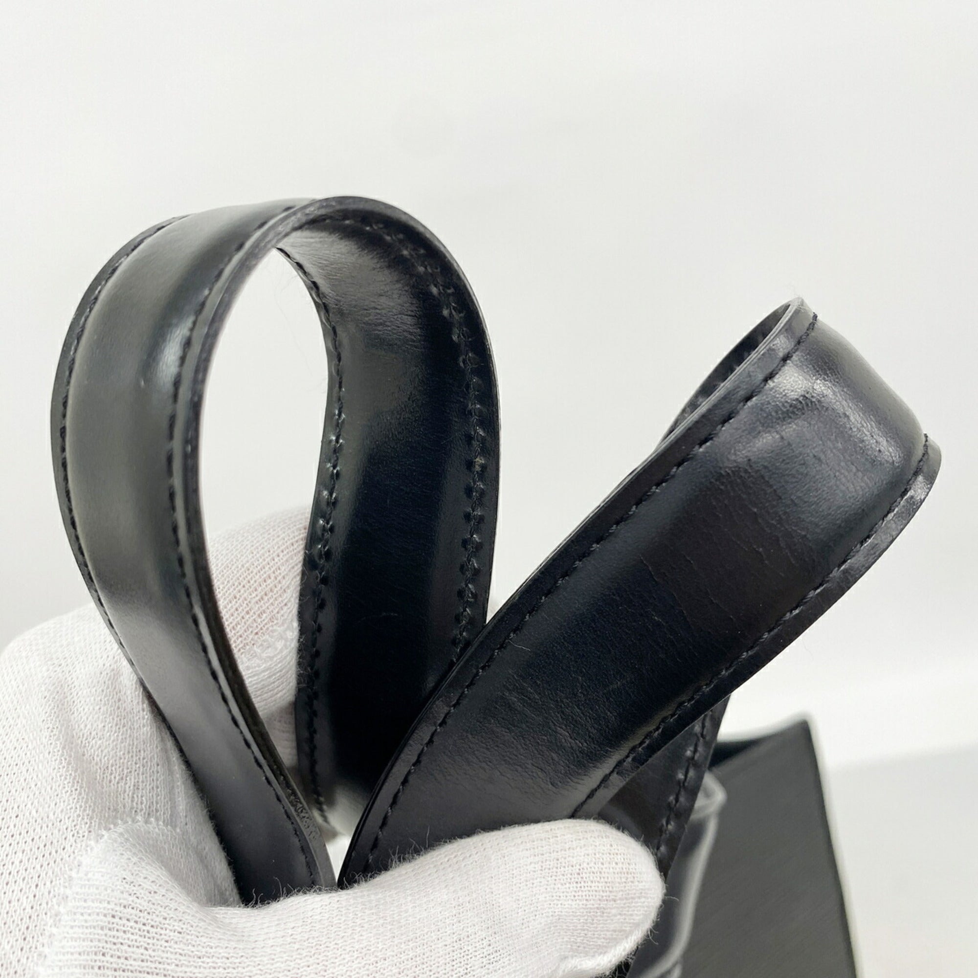 Louis Vuitton Noir Tote Bag (Pre-Owned)