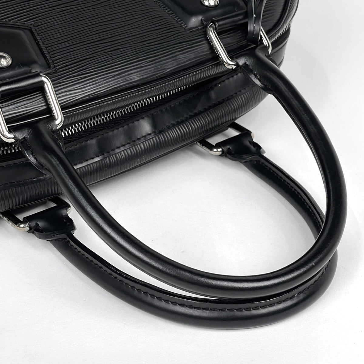 Louis Vuitton Black Noir Epi Leather Handbag (Pre-Owned)
