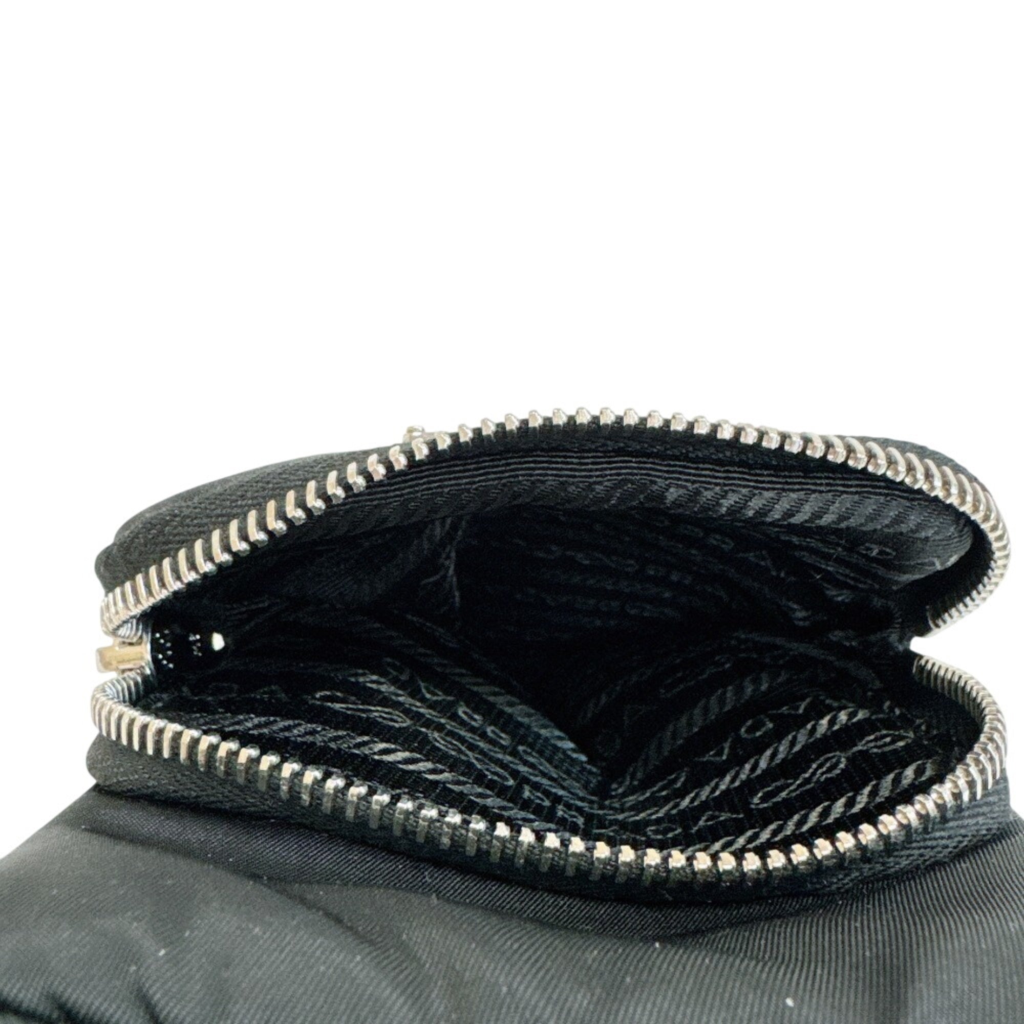 Prada Black Nylon Shoulder Bag (Pre-Owned)