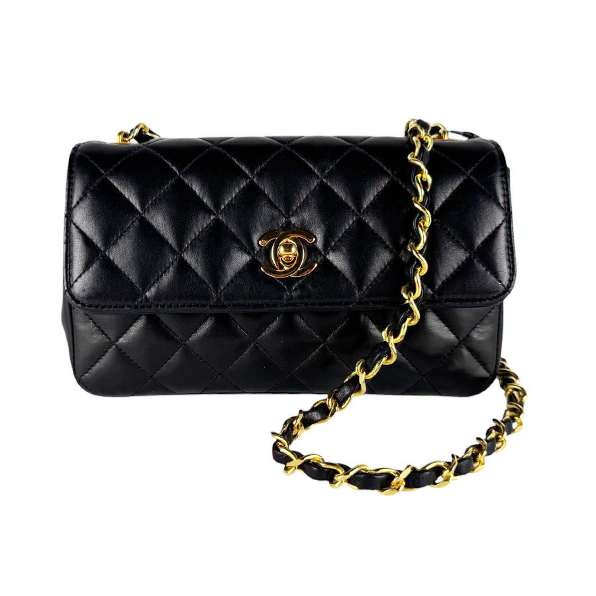 Chanel Black Leather Shoulder Bag (Pre-Owned)