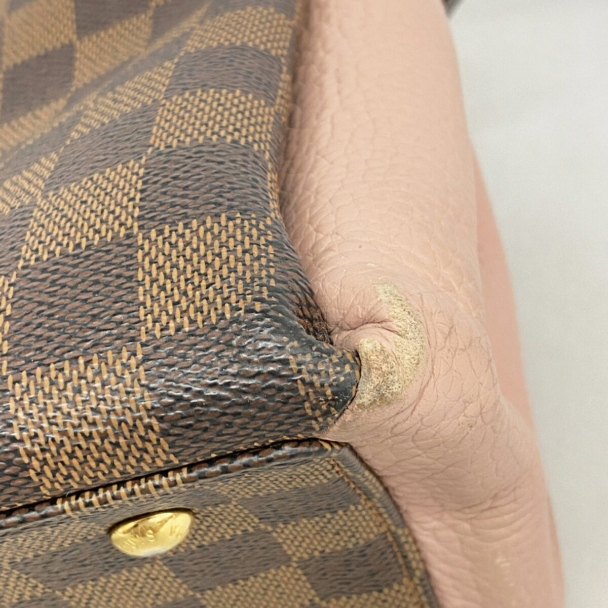 Louis Vuitton Ebene Magnolia Handbag (Pre-Owned)