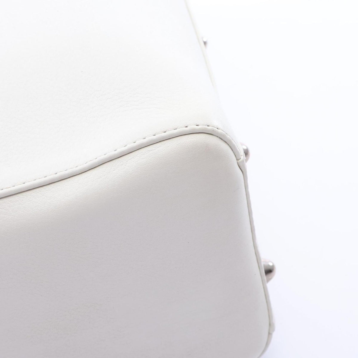 Christian Dior Lady Dior White Leather Handbag (Pre-Owned)