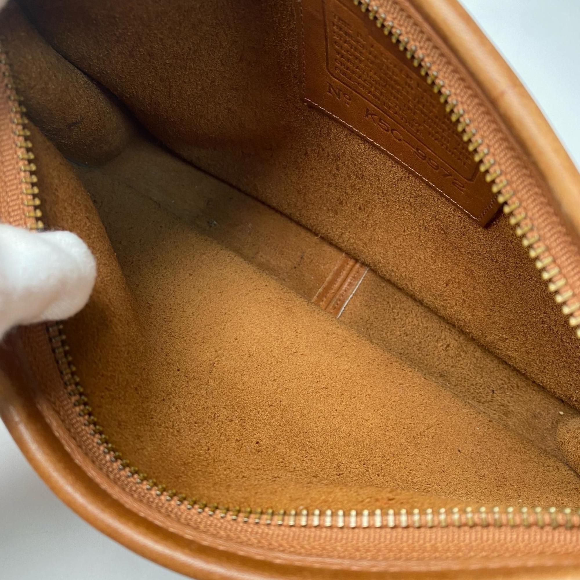 Coach Brown Leather Clutch Bag (Pre-Owned)