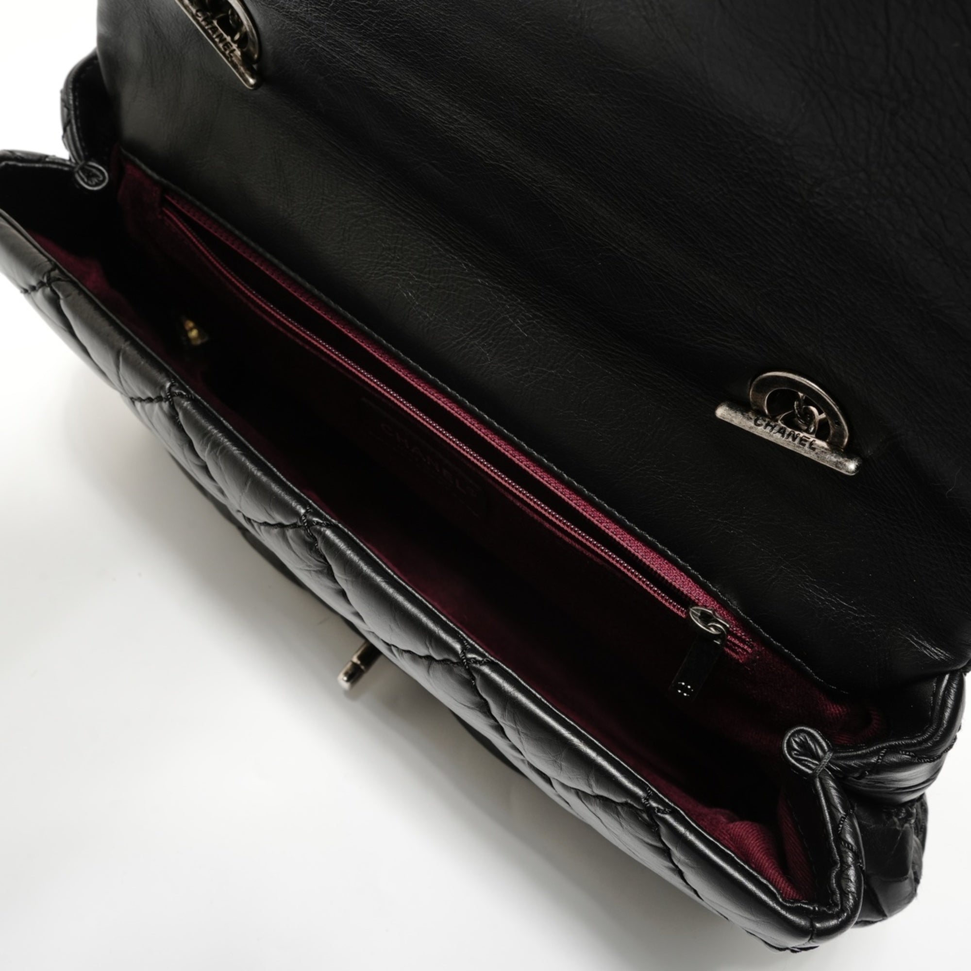Chanel Matelasse Black Tweed Shoulder Bag (Pre-Owned)