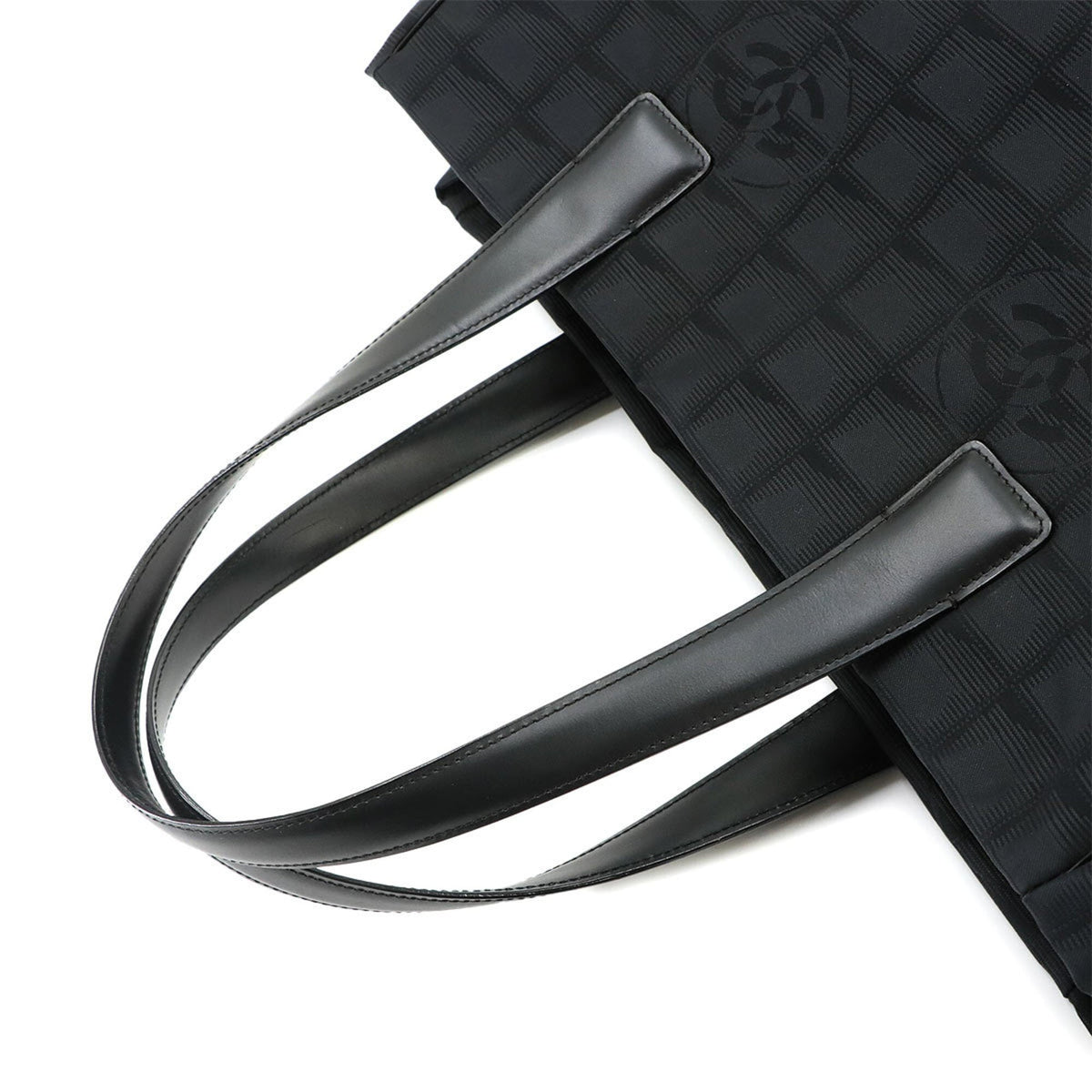 Chanel Black Nylon Leather Handbag Tote Bag Weekend Bag (Pre-Owned)