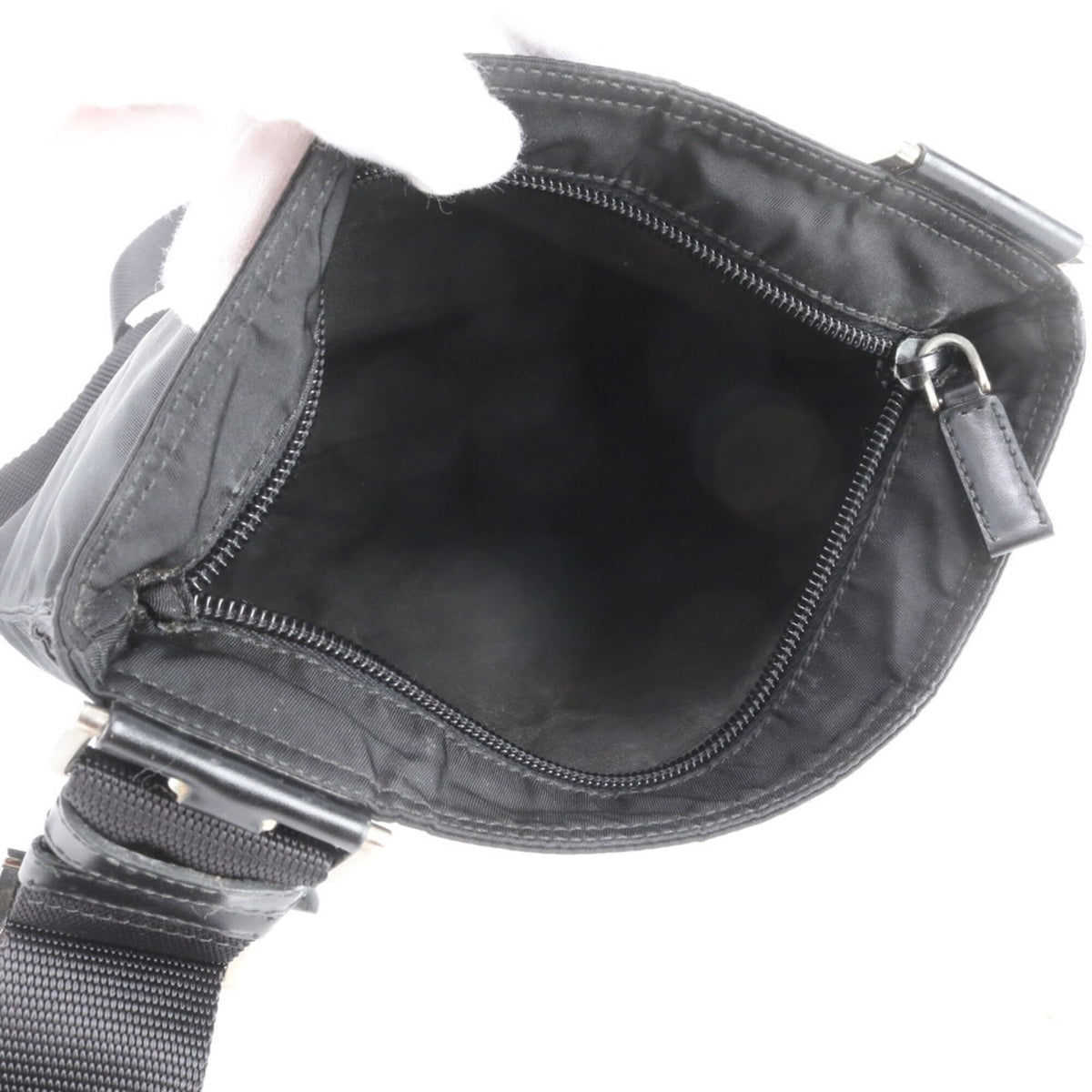 Prada Black Leather Nylon Shoulder Bag (Pre-Owned)