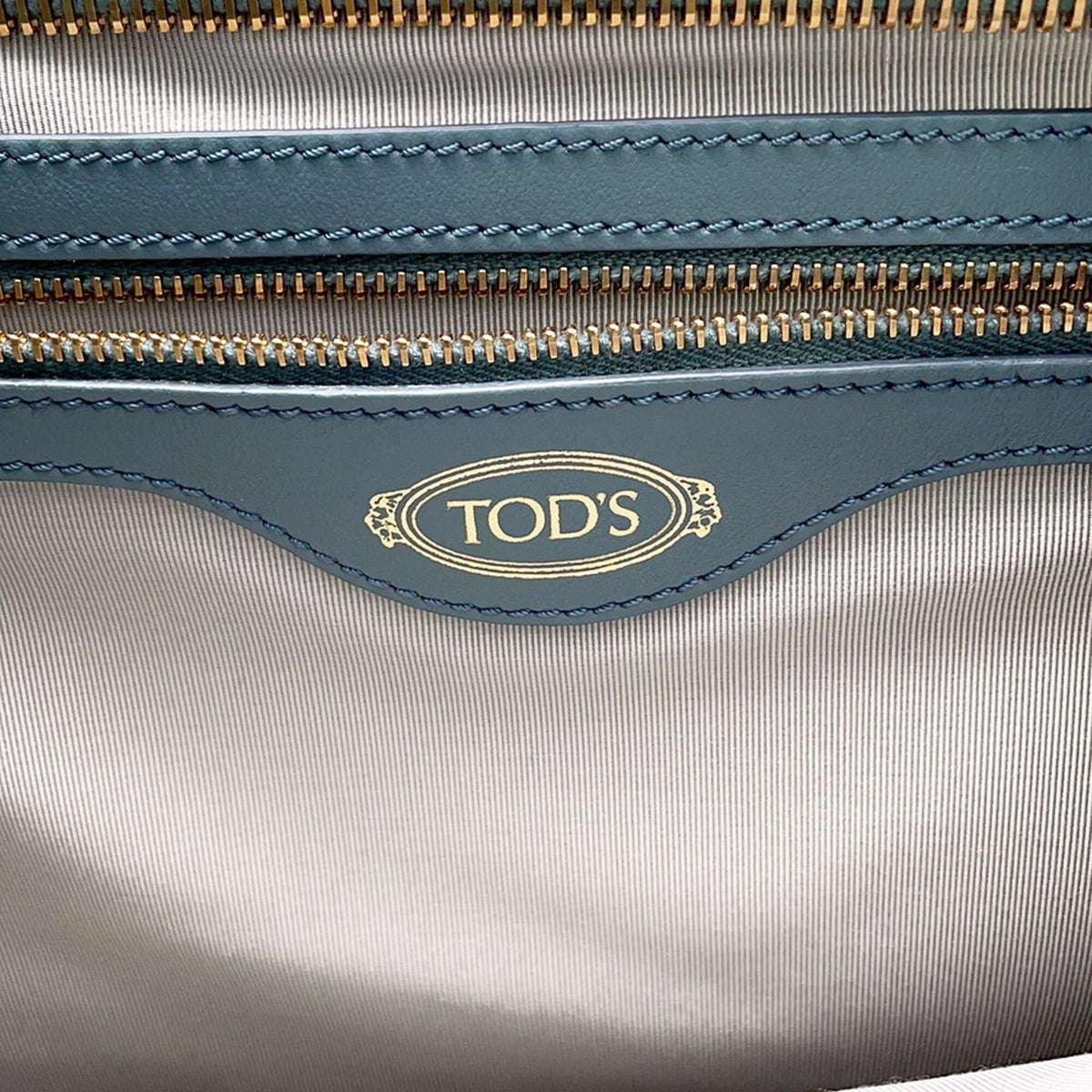 Tod's Light Blue Leather Handbag Shoulder Bag (Pre-Owned)