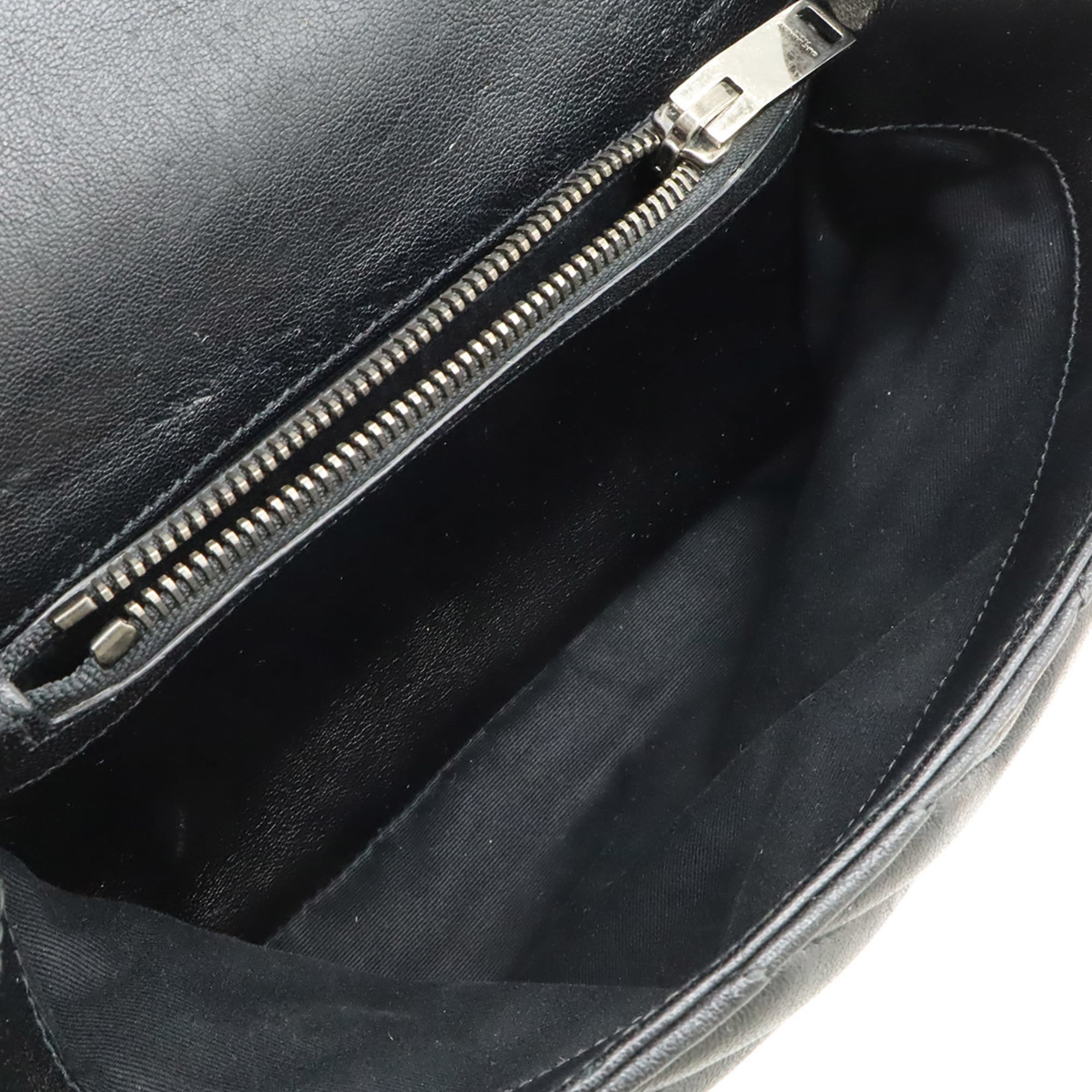 Yves Saint Laurent Black Leather Handbag Shoulder Bag (Pre-Owned)