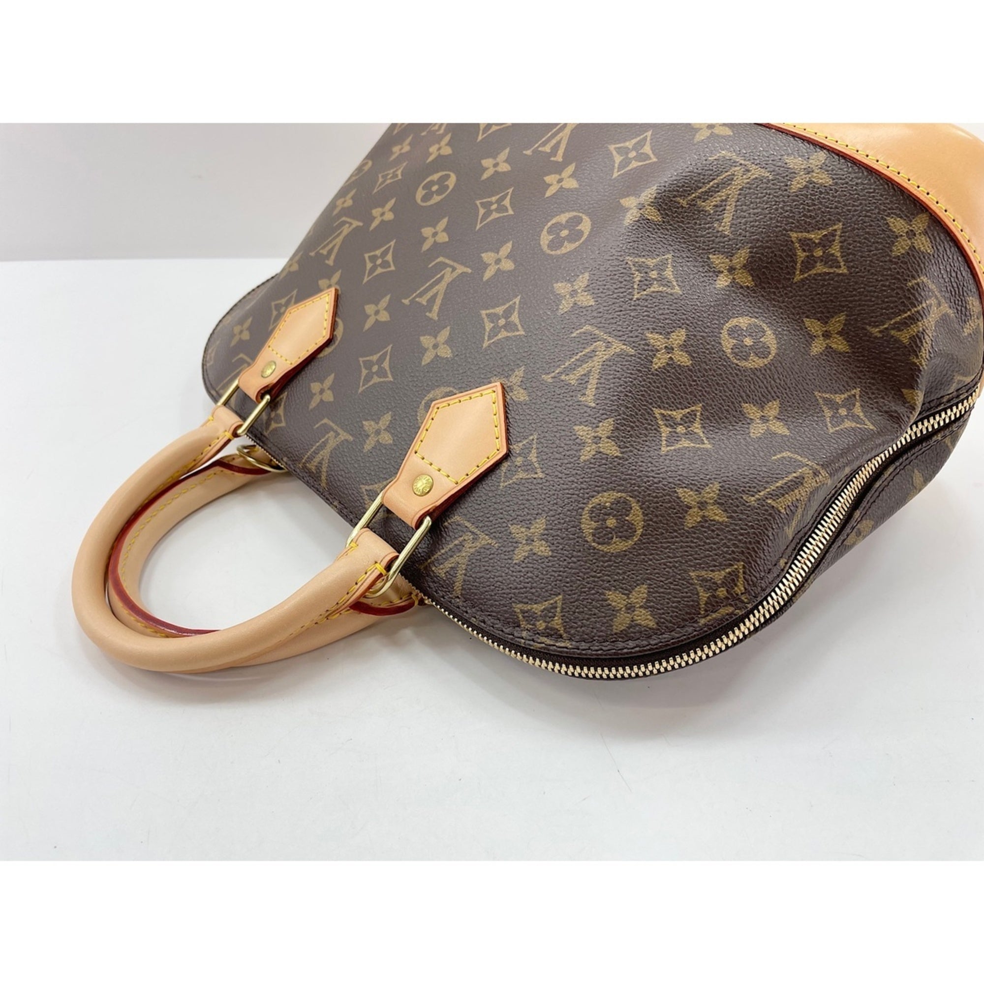Louis Vuitton Brown Handbag (Pre-Owned)