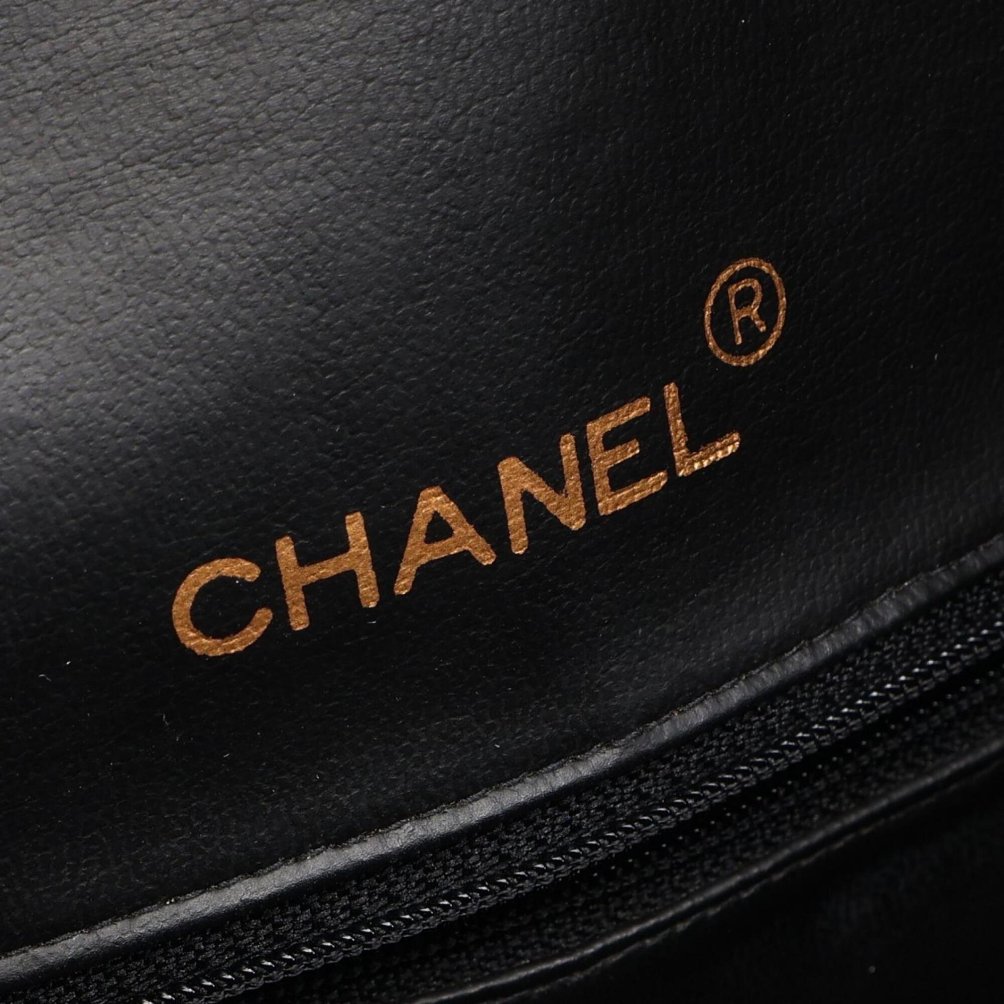 Chanel Black White Leather Boston Bag Handbag (Pre-Owned)