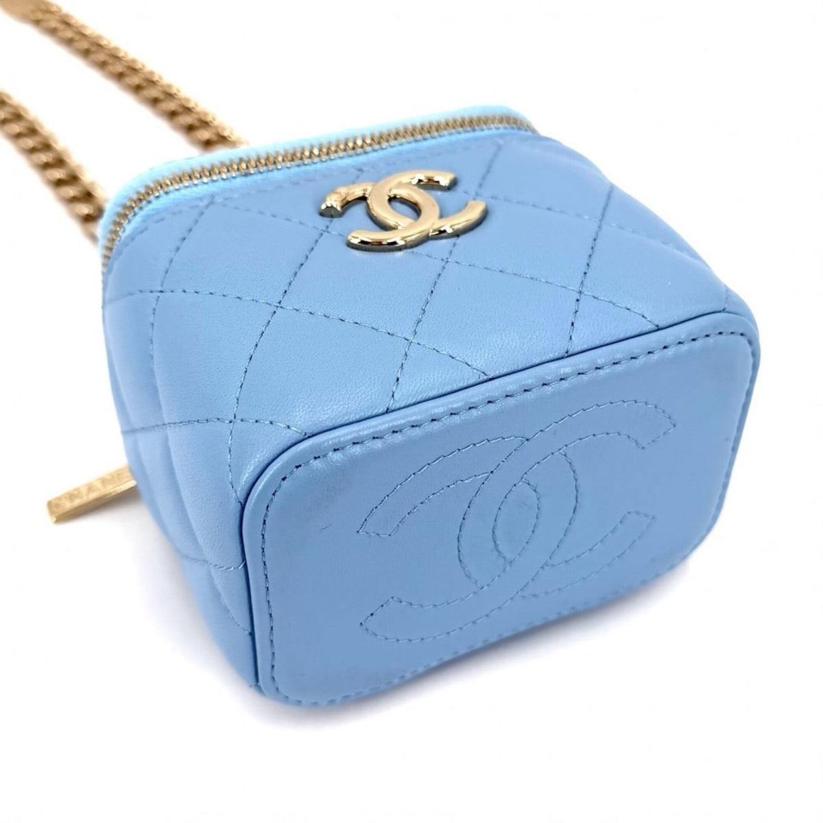 Chanel Matelasse Light Blue Leather Shoulder Bag (Pre-Owned)