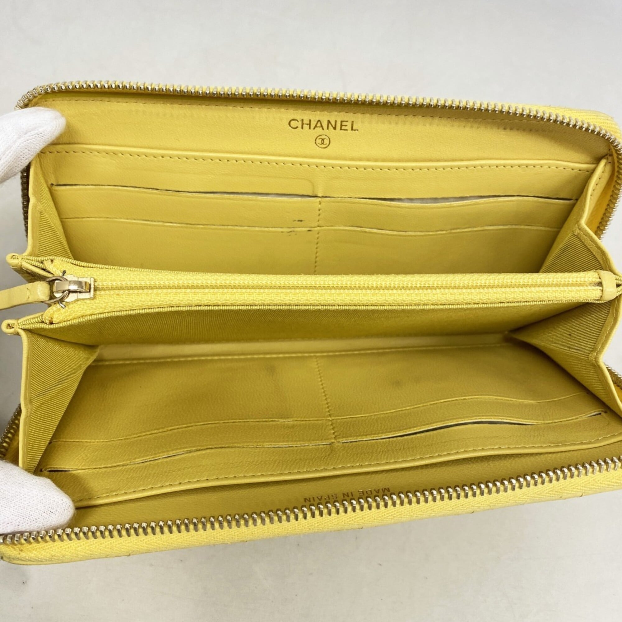 Chanel Yellow Leather Long Wallet (Bi-Fold) (Pre-Owned)