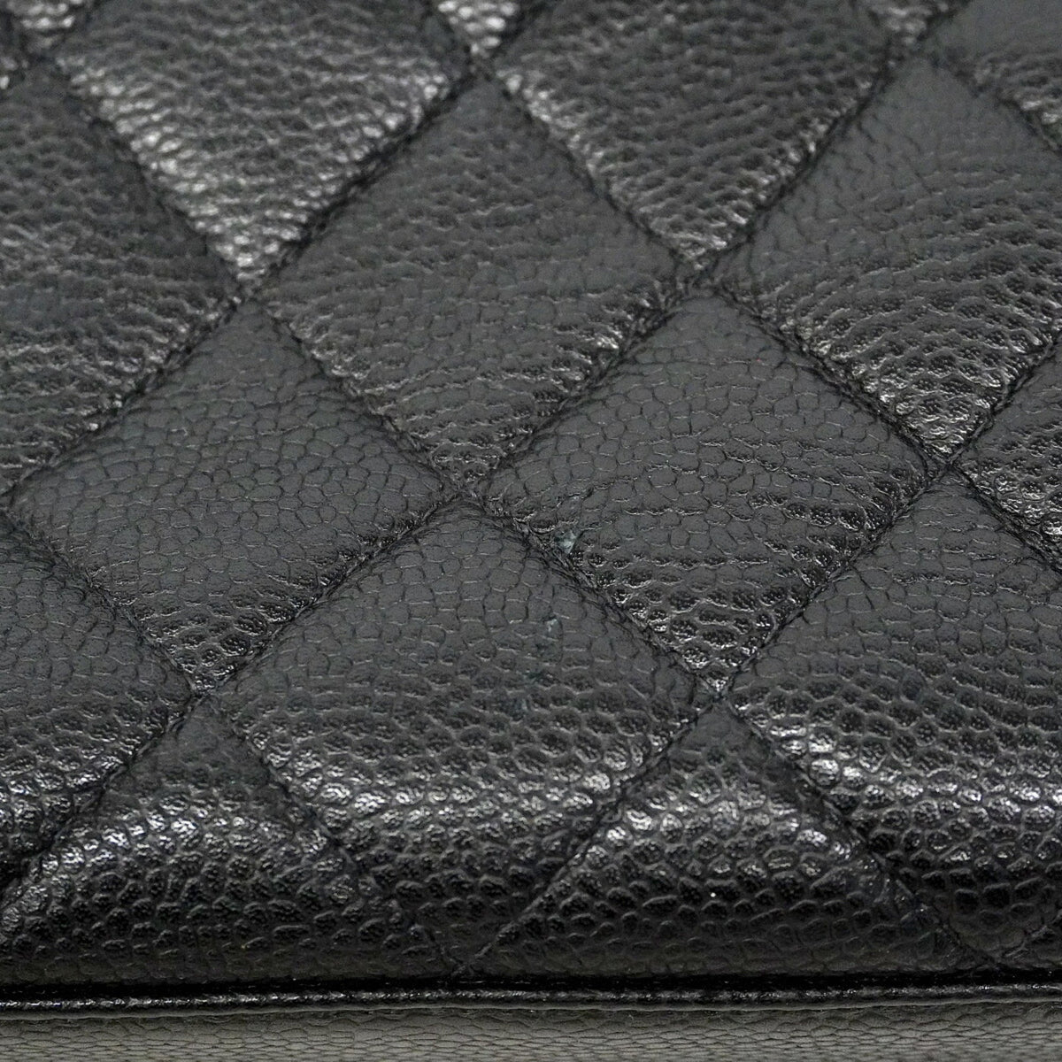Chanel Black Grained Calfskin Handbag (Pre-Owned)