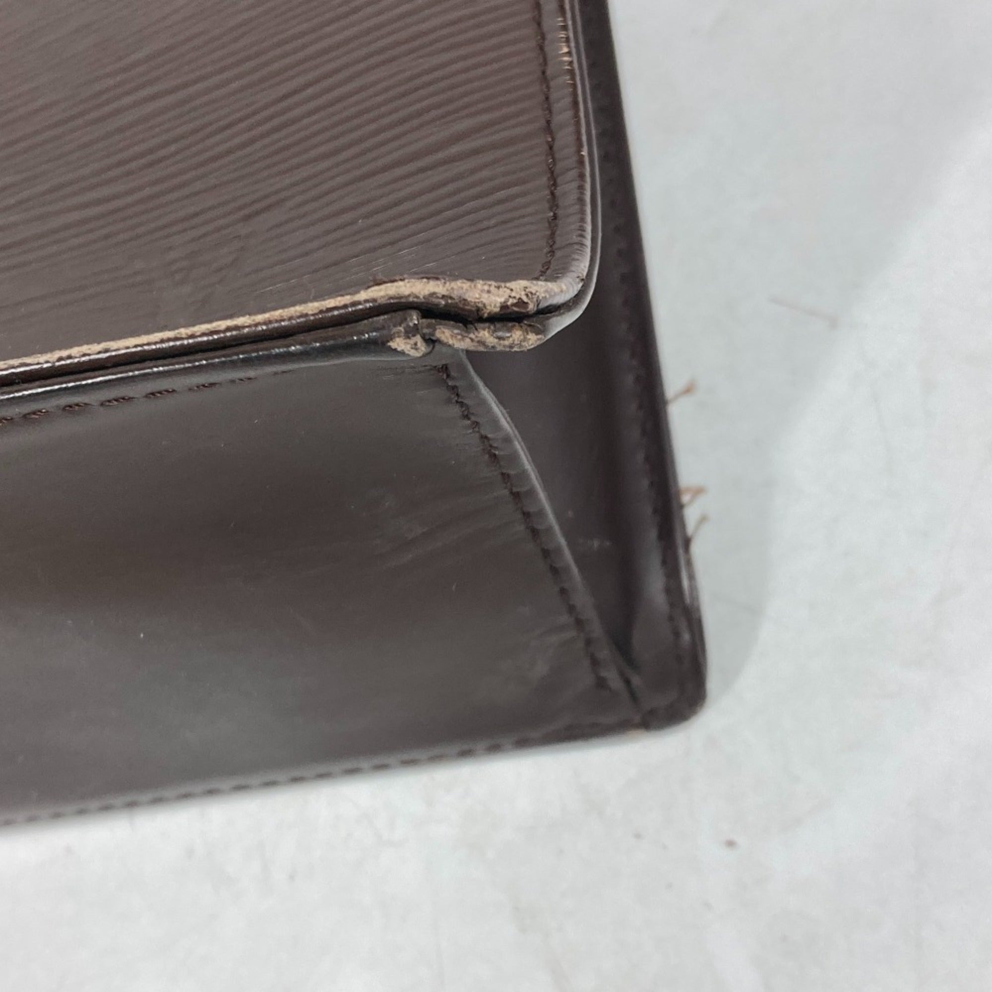 Louis Vuitton Brown Epi Leather Handbag (Pre-Owned)