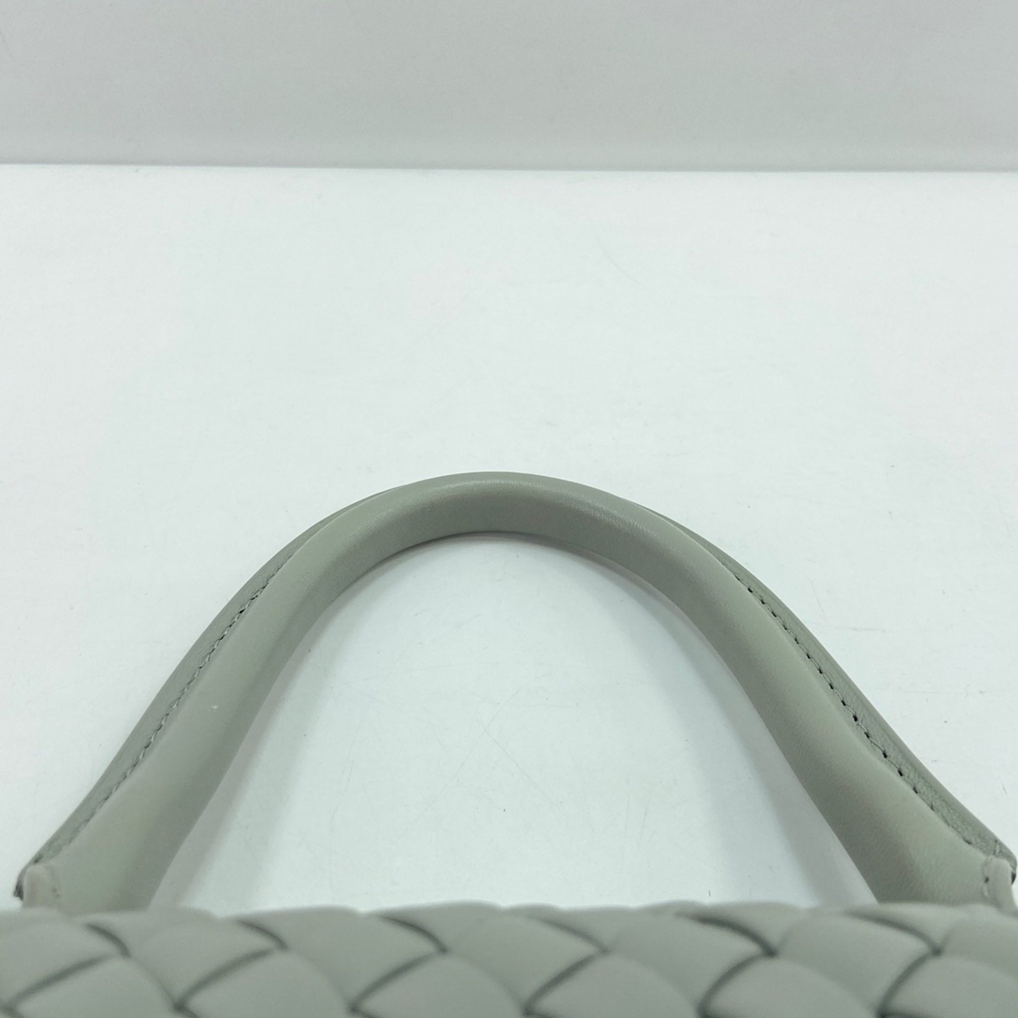 Bottega Veneta Gray Handbag Shoulder Bag (Pre-Owned)