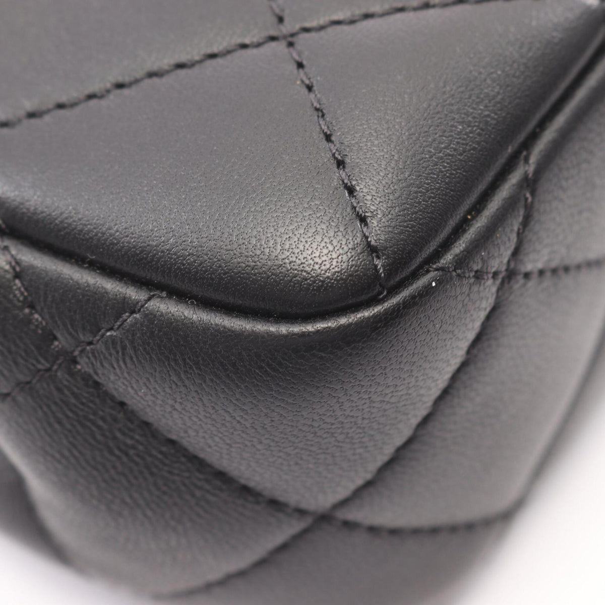 Chanel Black Leather Handbag Shoulder Bag (Pre-Owned)