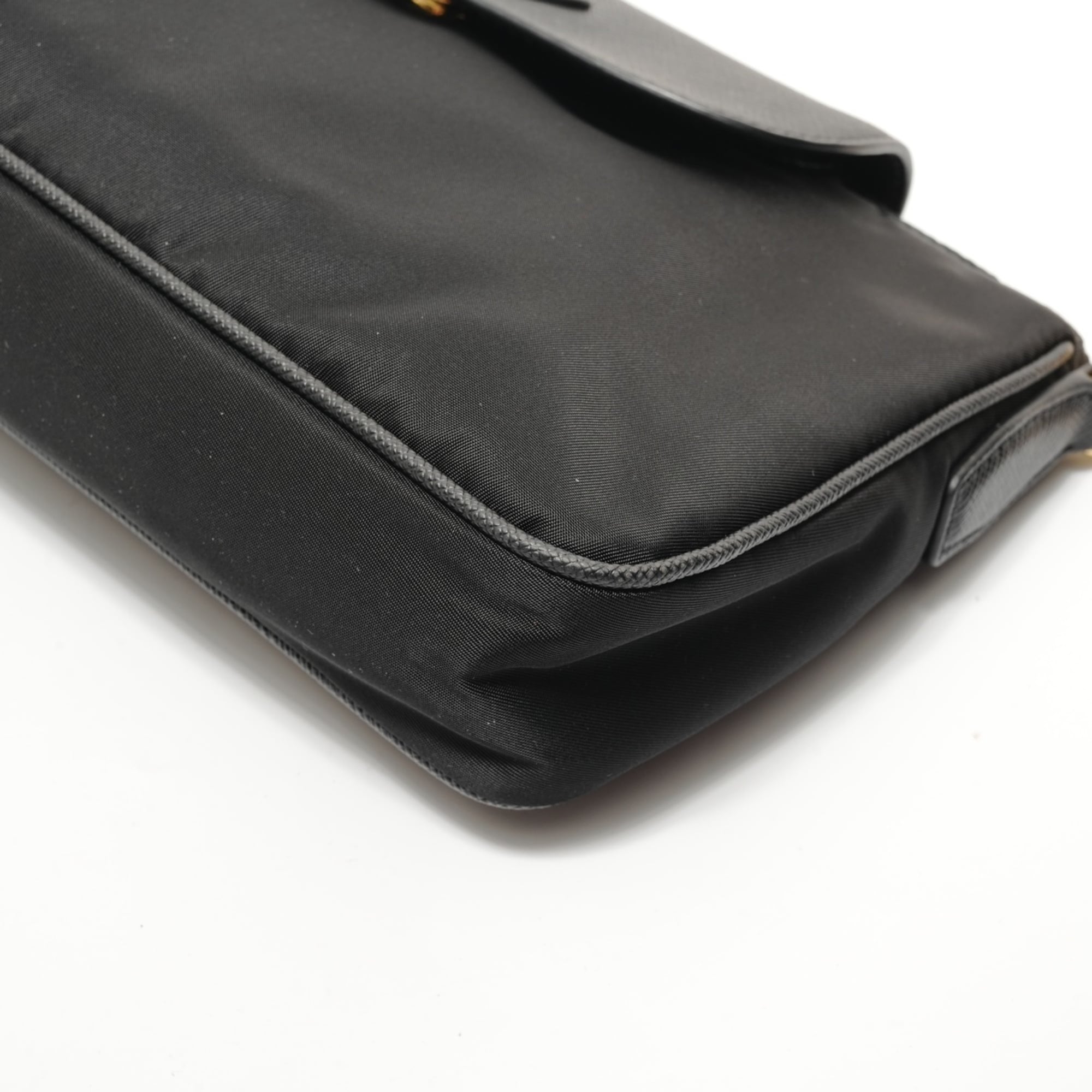Prada Black Nylon Shoulder Bag (Pre-Owned)