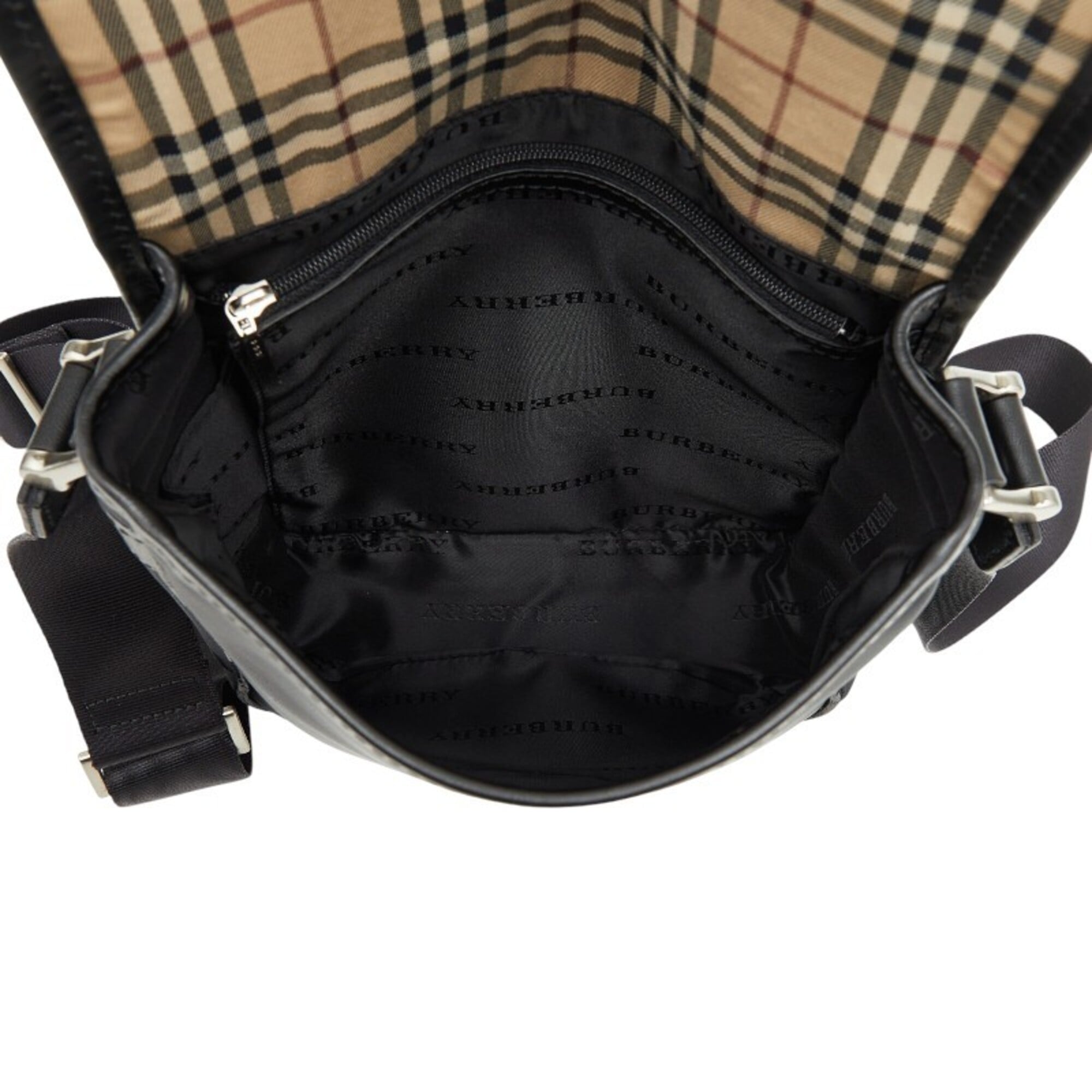 Burberry Black Nylon Leather Shoulder Bag (Pre-Owned)