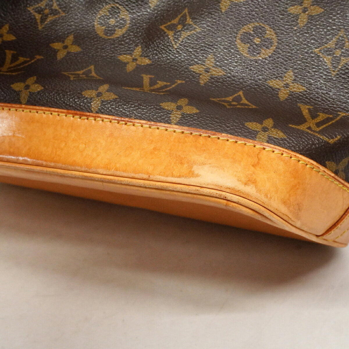 Louis Vuitton Brown Handbag (Pre-Owned)