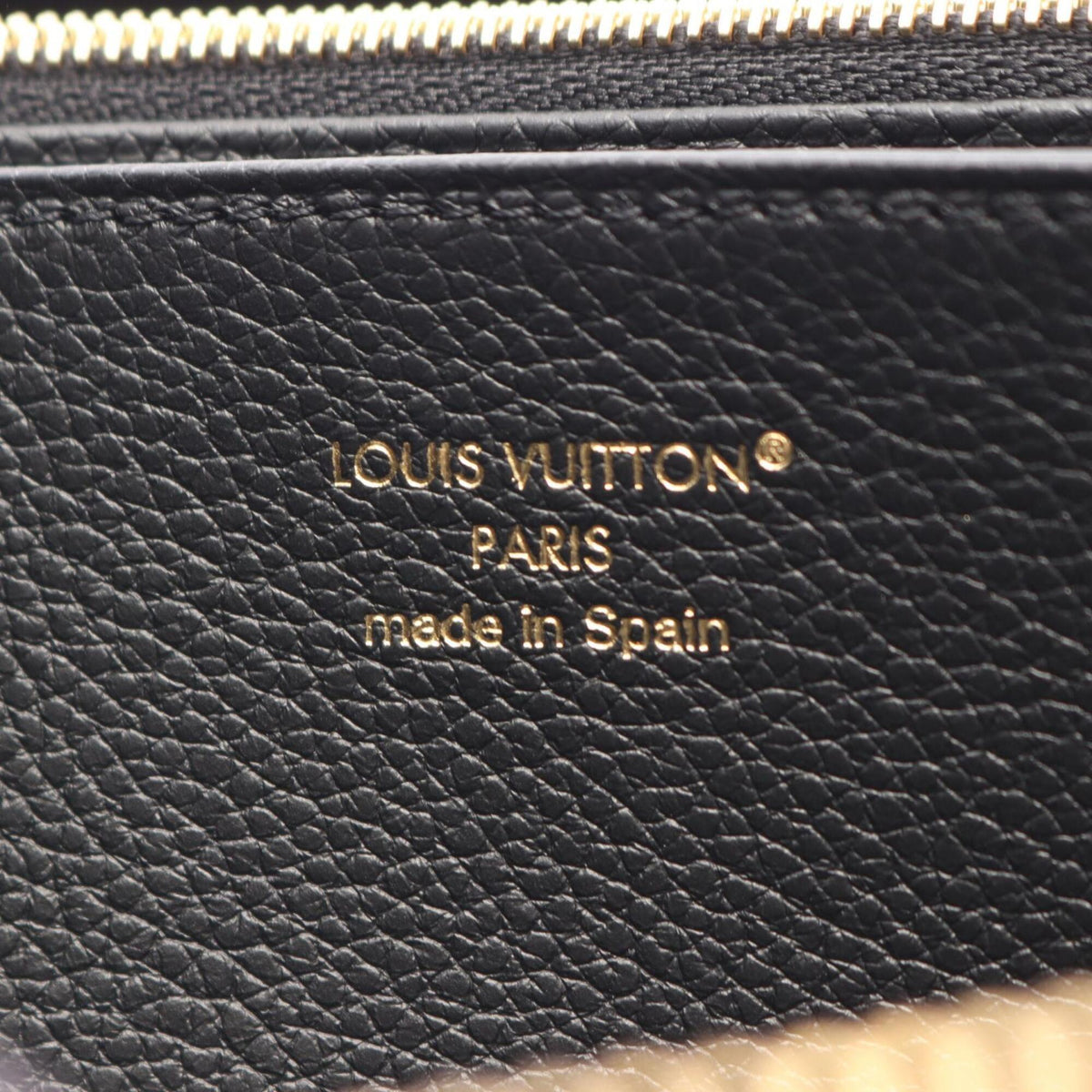 Louis Vuitton Black Leather Long Wallet (Bi-Fold) (Pre-Owned)