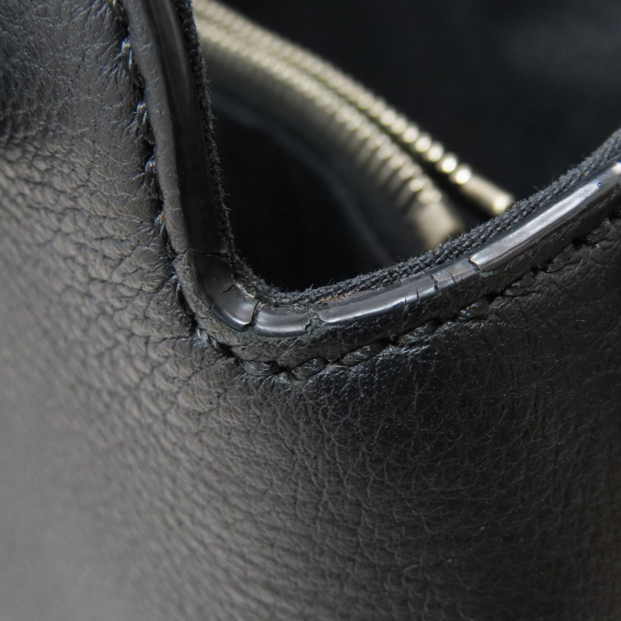 Fendi Black Leather Handbag (Pre-Owned)