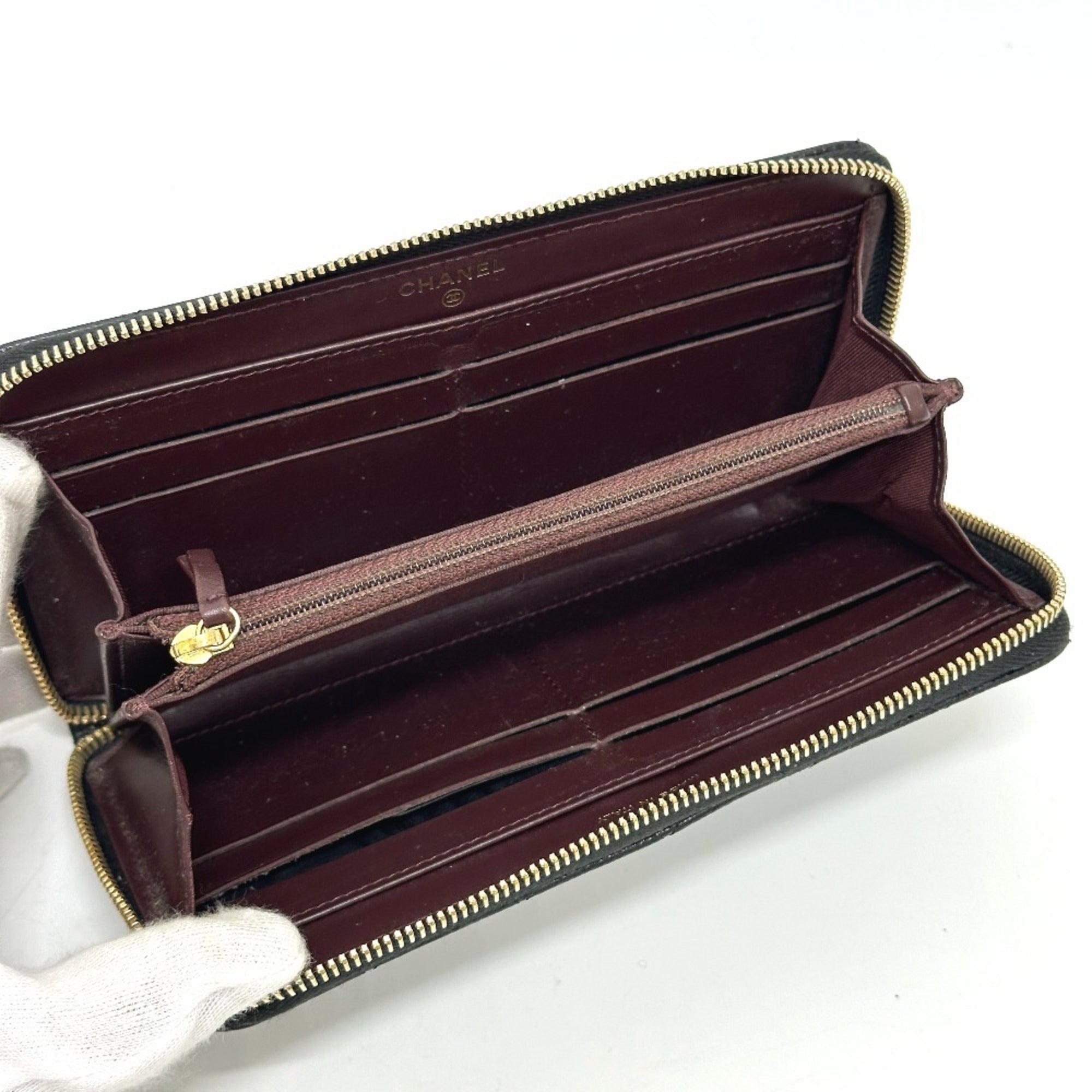 Chanel Black Grained Calfskin Long Wallet (Bi-Fold) (Pre-Owned)
