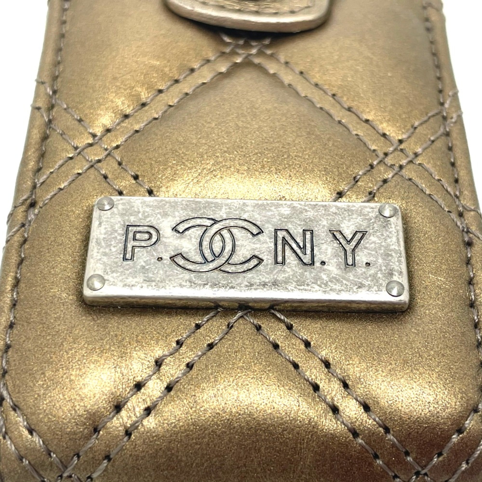 Chanel Gold Leather Shoulder Bag (Pre-Owned)
