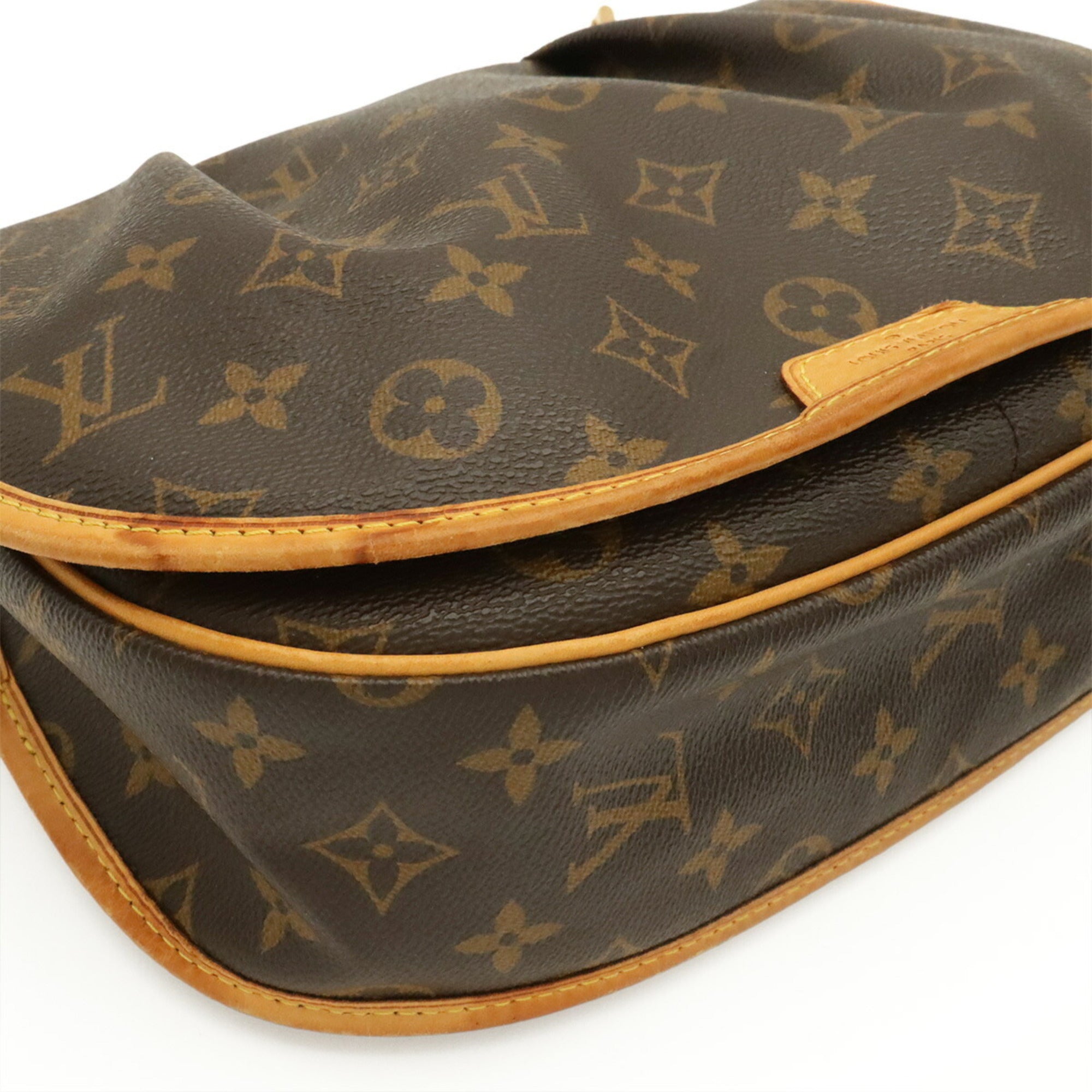 Louis Vuitton Brown Monogram Monogram Shoulder Bag (Pre-Owned)