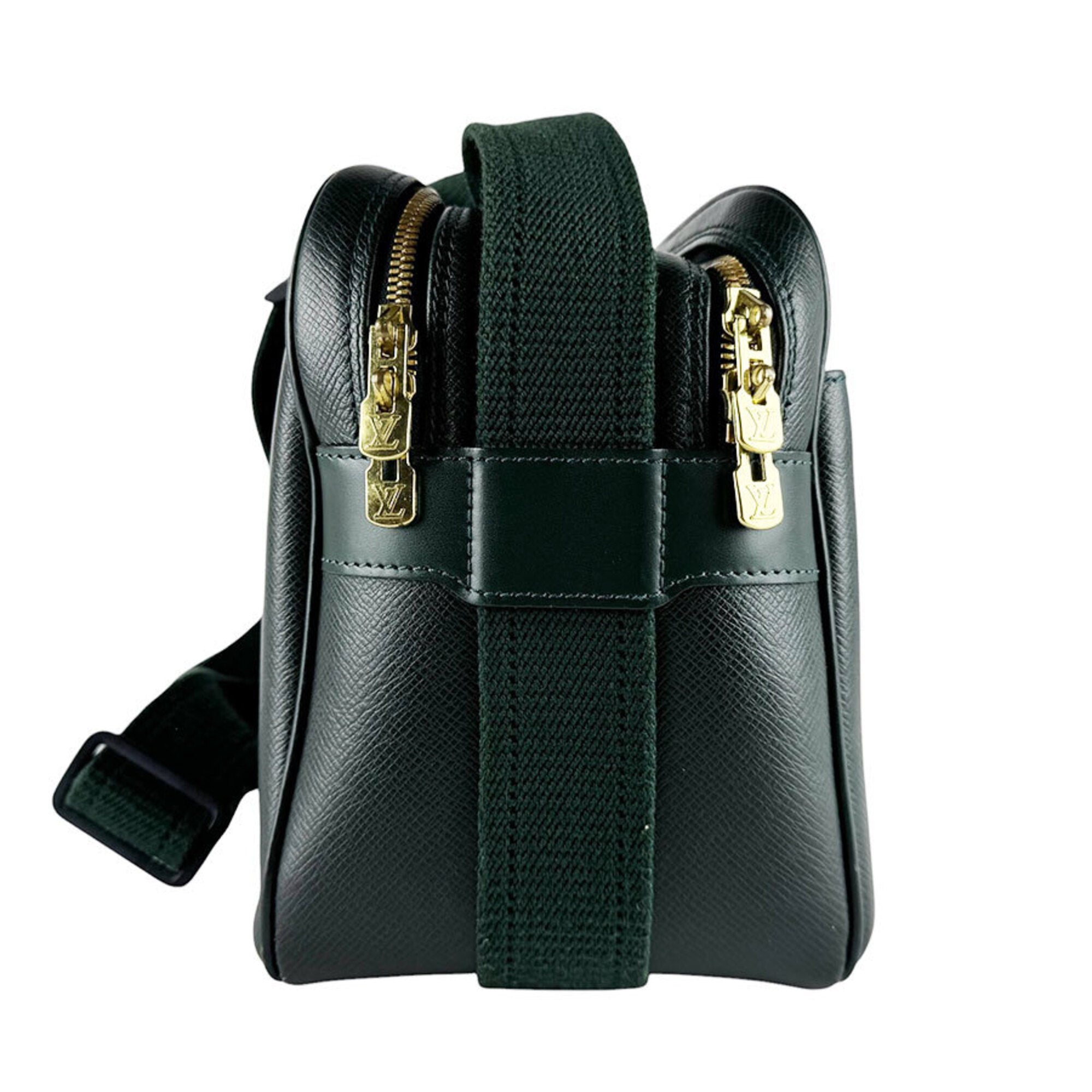 Louis Vuitton Episea Taiga Leather Shoulder Bag (Pre-Owned)