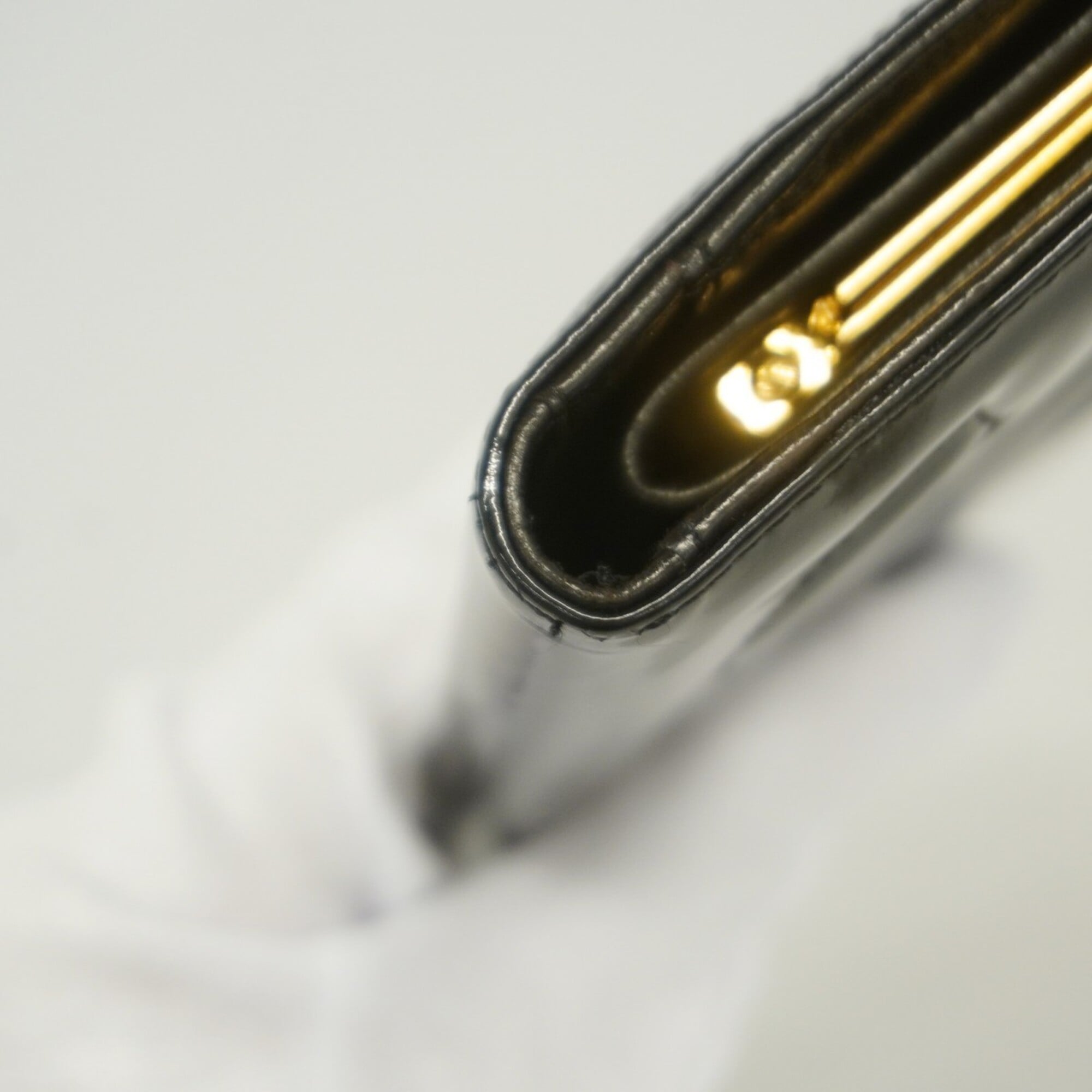 Chanel Black Patent Leather Wallet (Bi-Fold) (Pre-Owned)