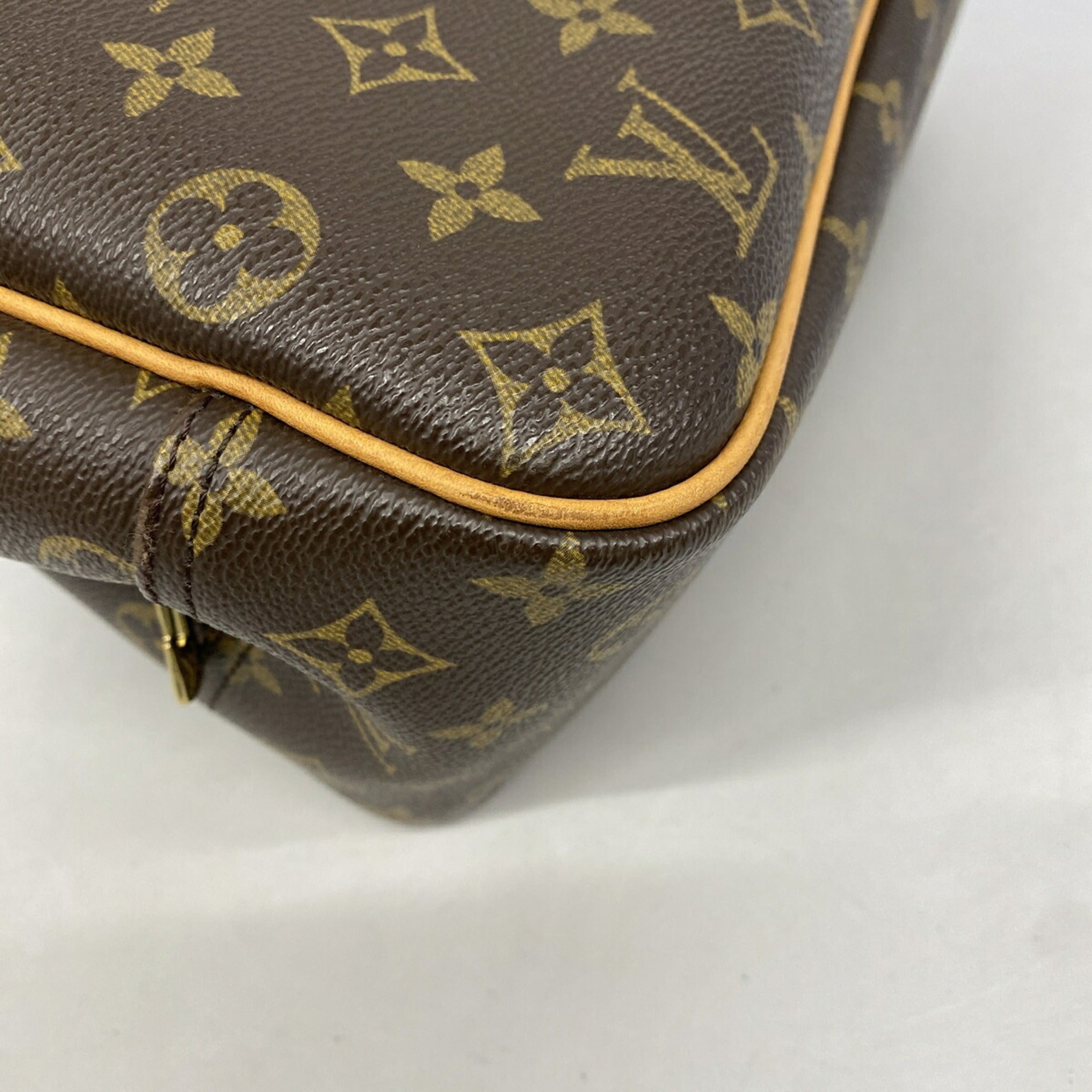 Louis Vuitton Brown Handbag (Pre-Owned)