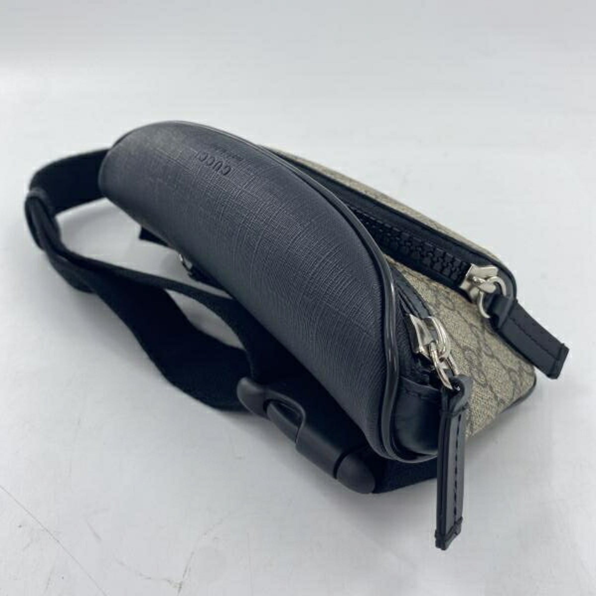 Gucci Black Charcoal Gray Gg Supreme Sling Bag (Pre-Owned)