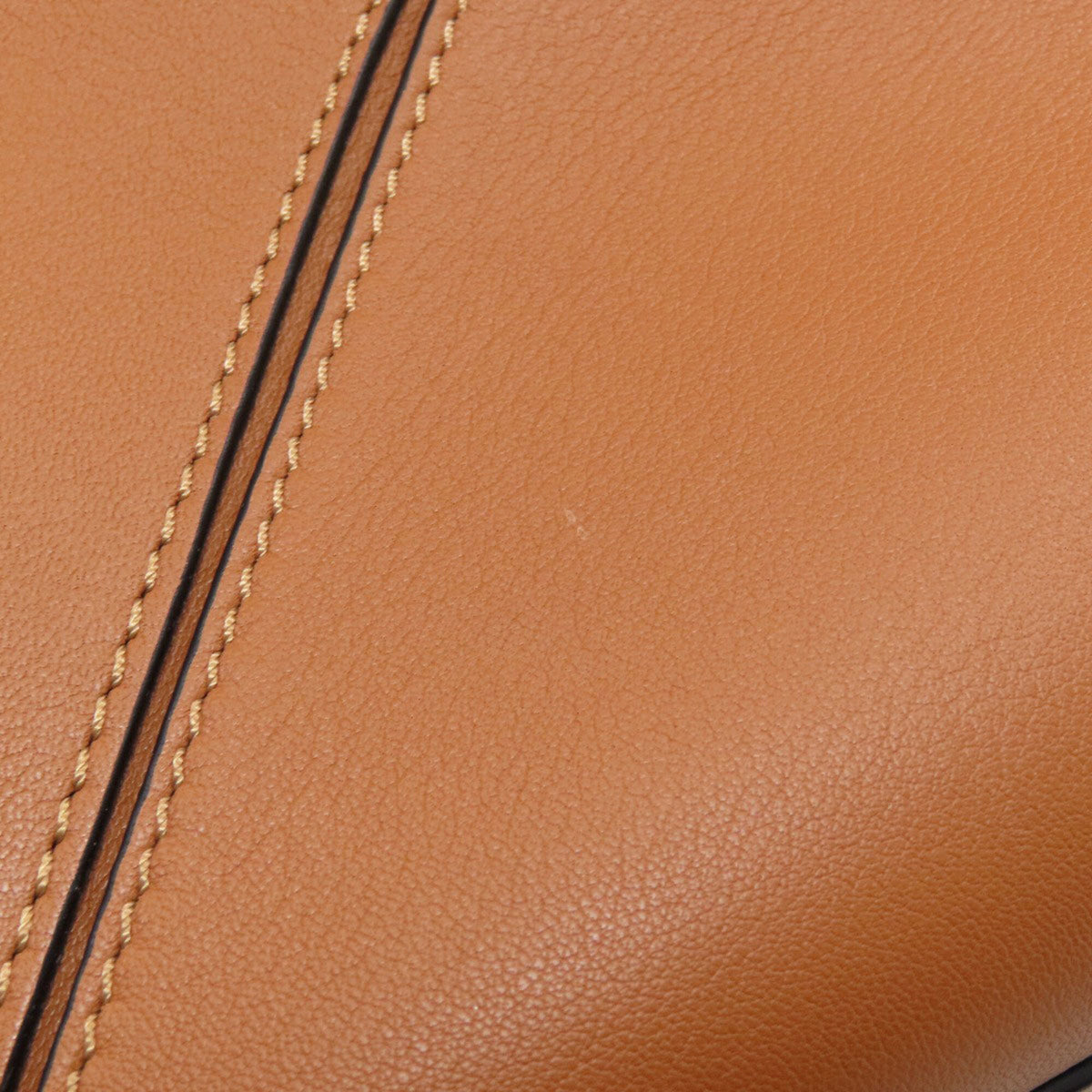 Loewe Brown Leather Handbag (Pre-Owned)