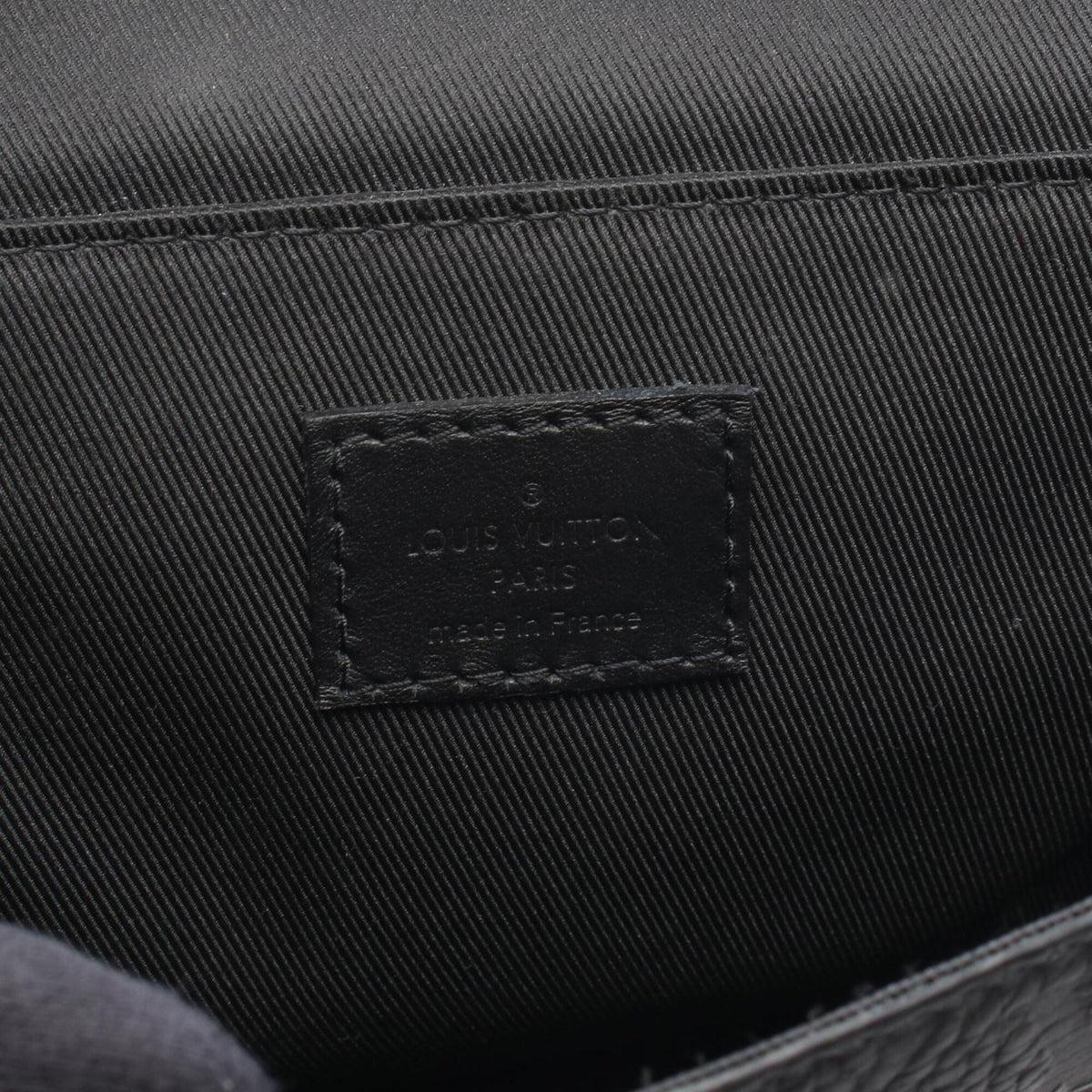 Louis Vuitton Black Noir Leather Shoulder Bag (Pre-Owned)