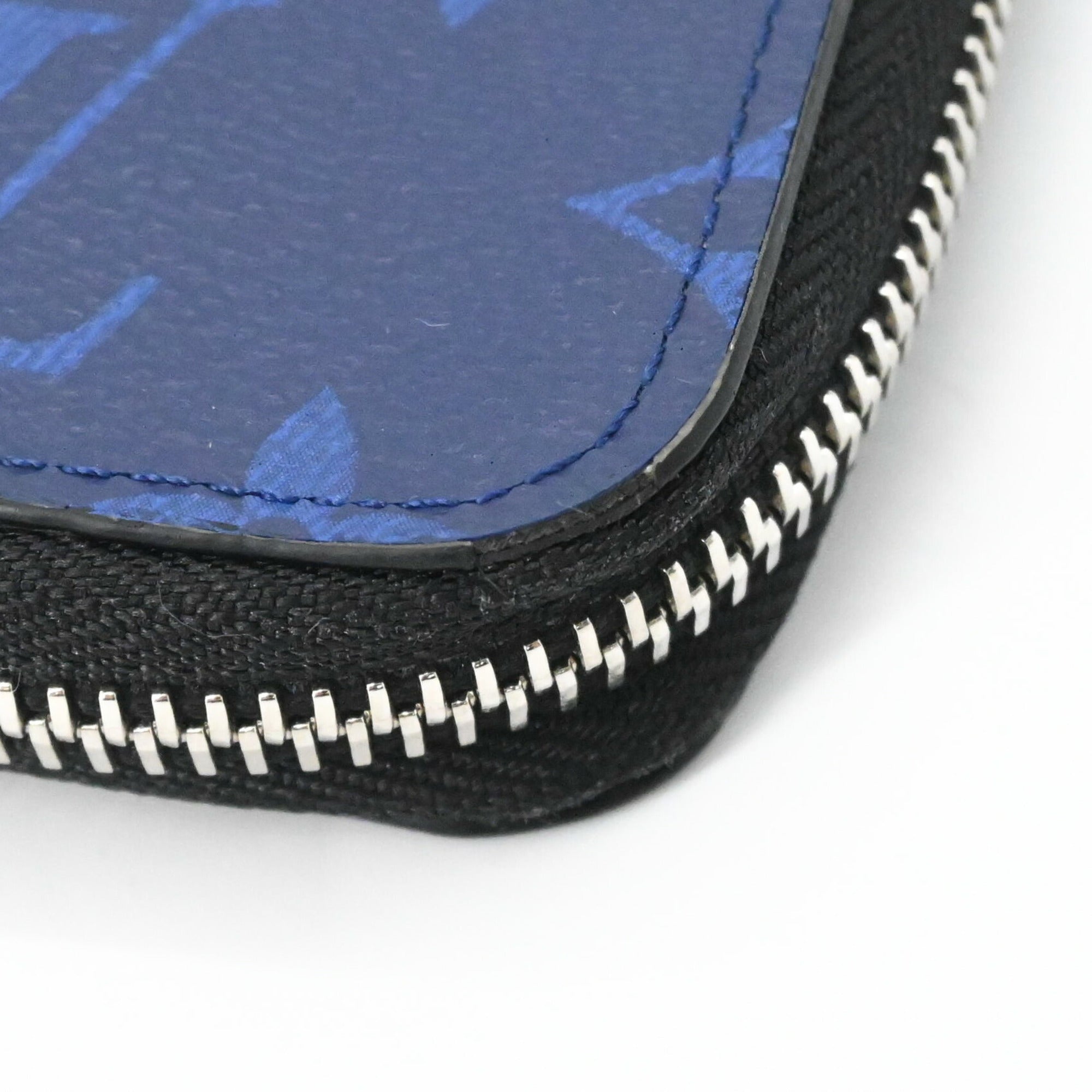 Louis Vuitton Blue Navy Canvas Coin Purse/Coin Case (Pre-Owned)