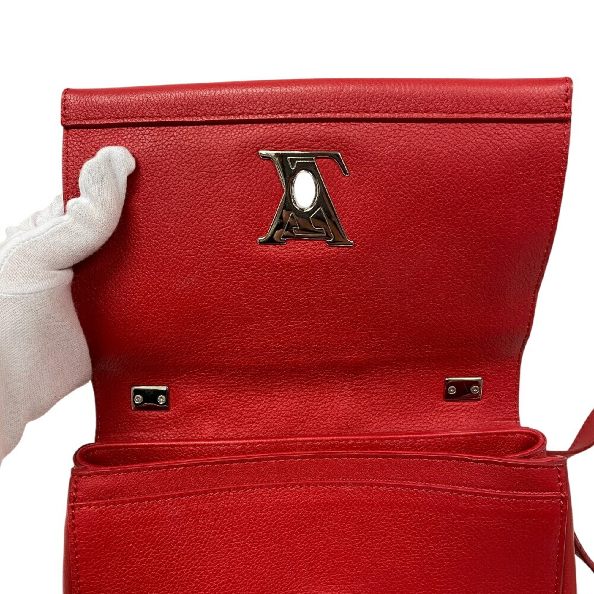 Louis Vuitton Red Color Leather Shoulder Bag (Pre-Owned)